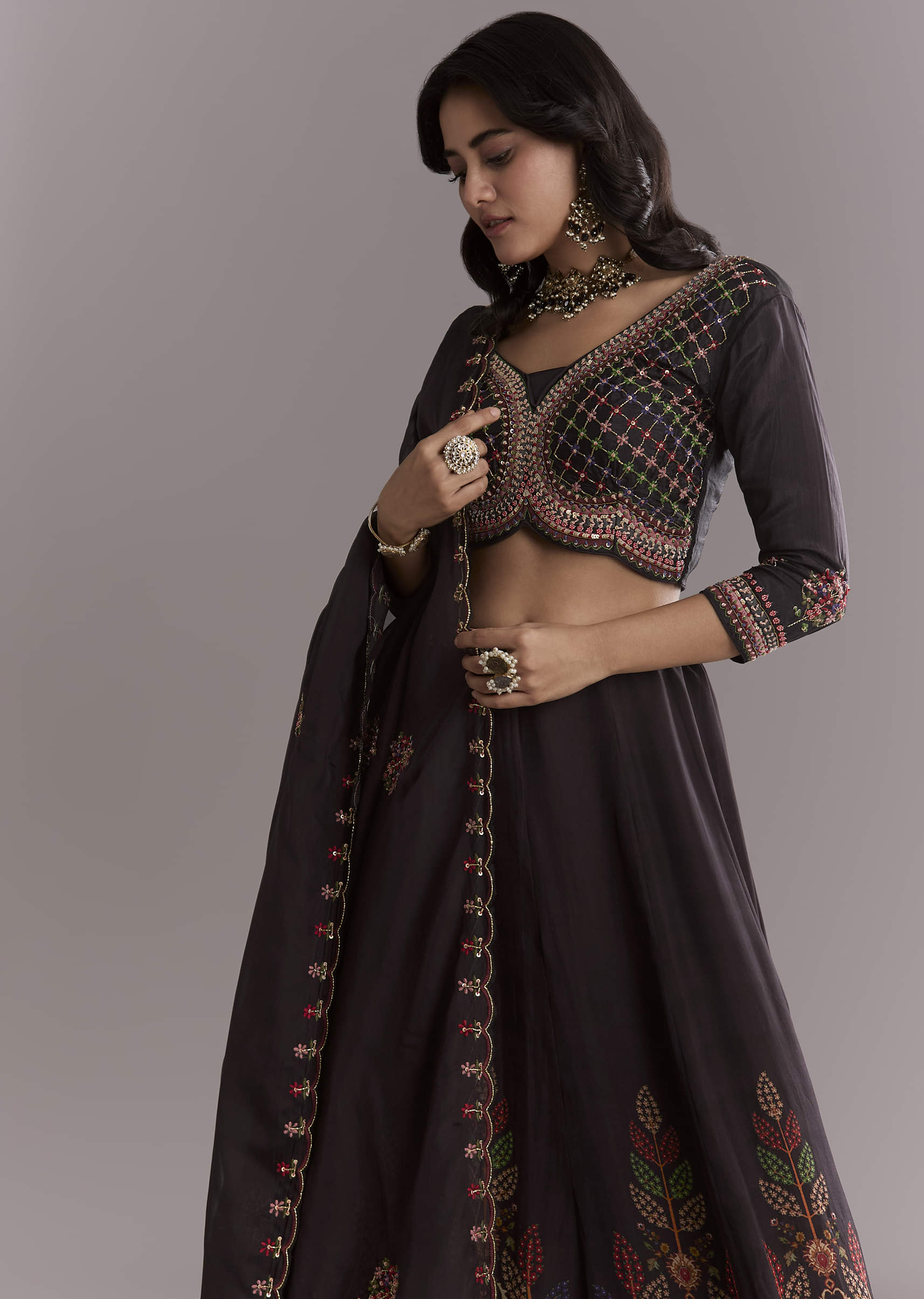 black-organza-printed-bridesmaid-lehenga-with-intricate-hand-embroidery-sg354614-5.jpg