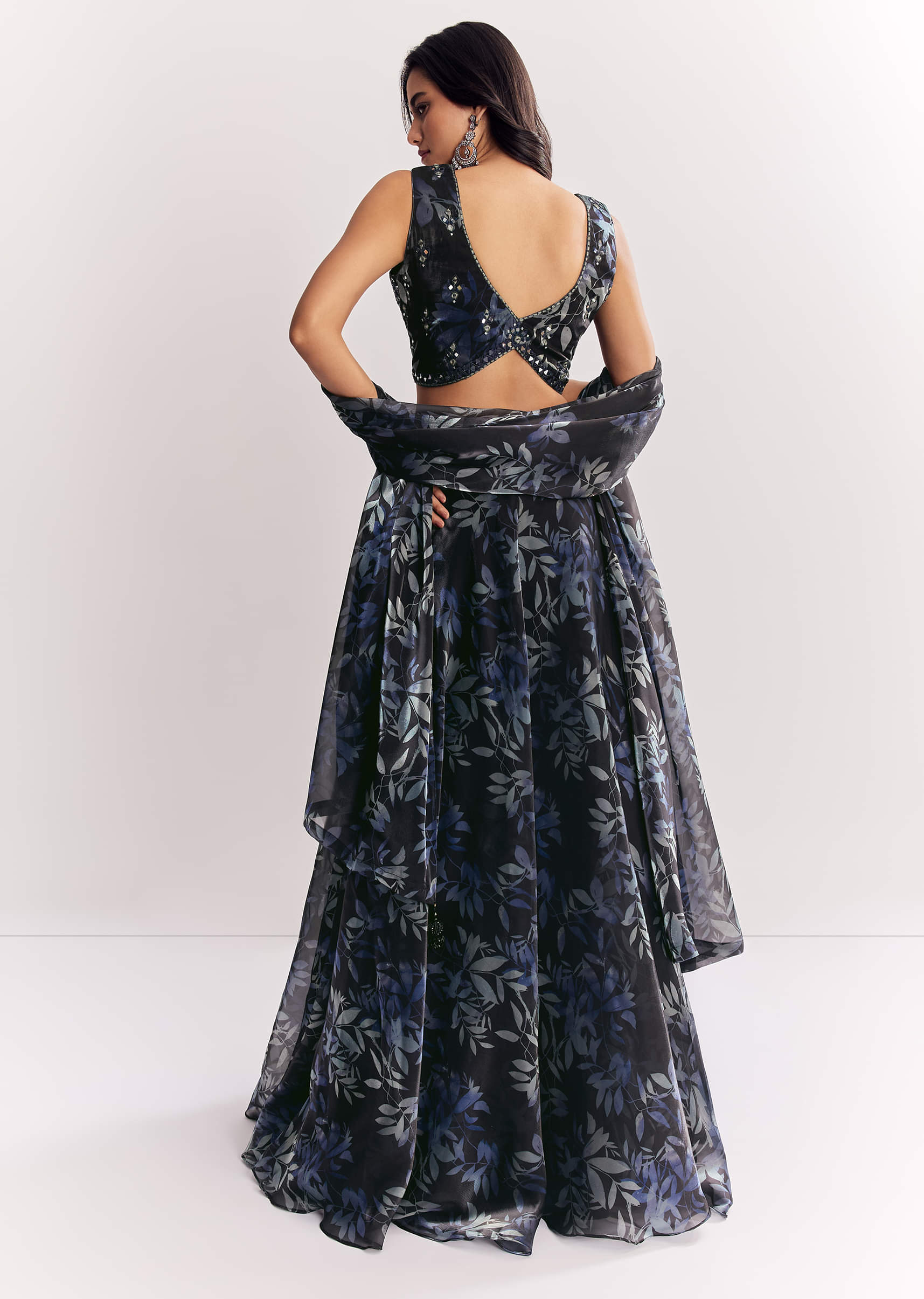 black-printed-mirror-work-lehenga-choli-set-in-organza-tissue-sg327259-5_77e0d2d1-2b76-4dd2-90c6-02315cc42b0d.jpg