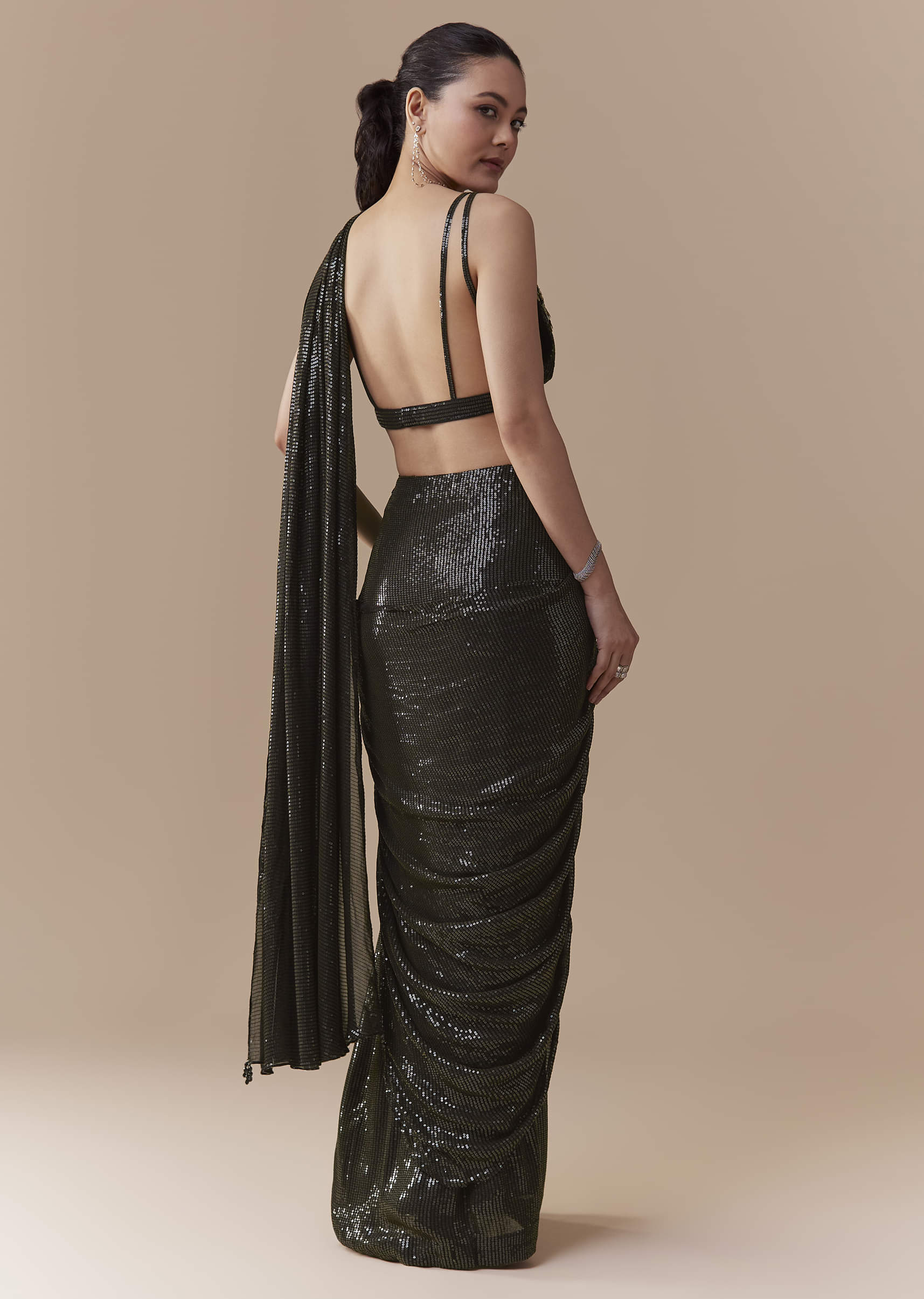 black-ready-pleated-georgette-saree-with-sequin-wor-blouse-sg325489-5.jpg