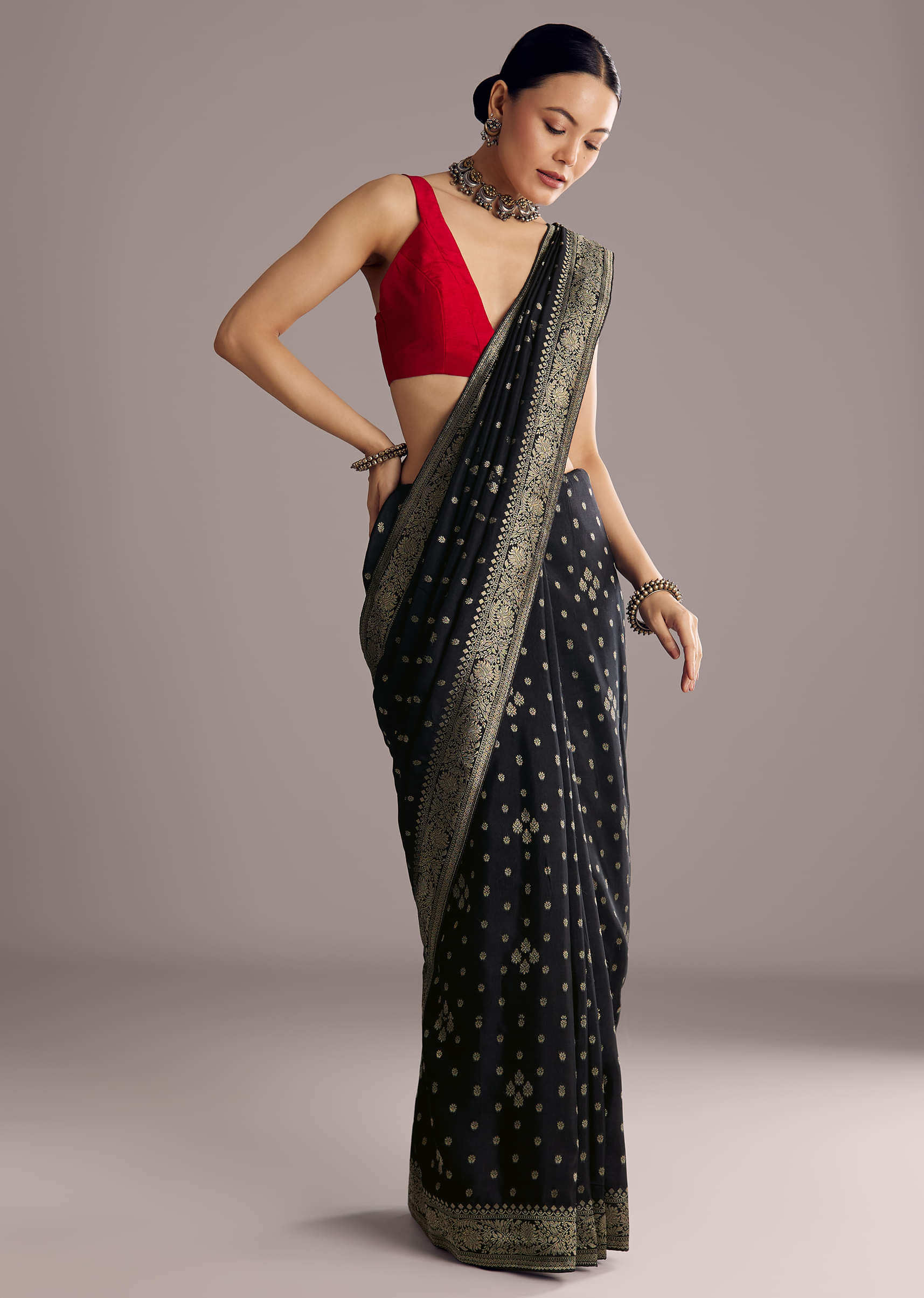 black-saree-with-woven-buttis-in-brocade-weave-sg311850-3_59fb29e6-0d75-478a-a09d-7edb568af706.jpg