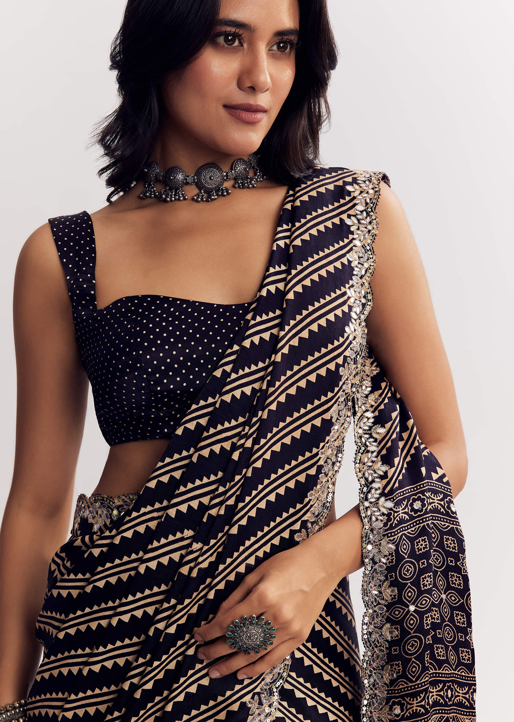 black-satin-saree-with-lehariya-print-and-mirror-sequins-zari-embroidery-sg316230-3_079602d7-f808-4af0-a98a-5de790d87c82.jpg