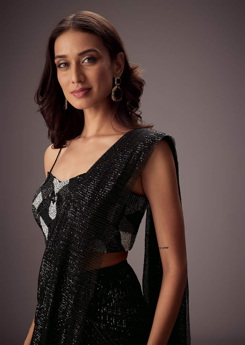 black-shimmer-saree-with-richly-hand-embroidered-blouse-sg323262-3_ab0406b4-aeb5-4456-8ec0-2e8514b60d92.jpg