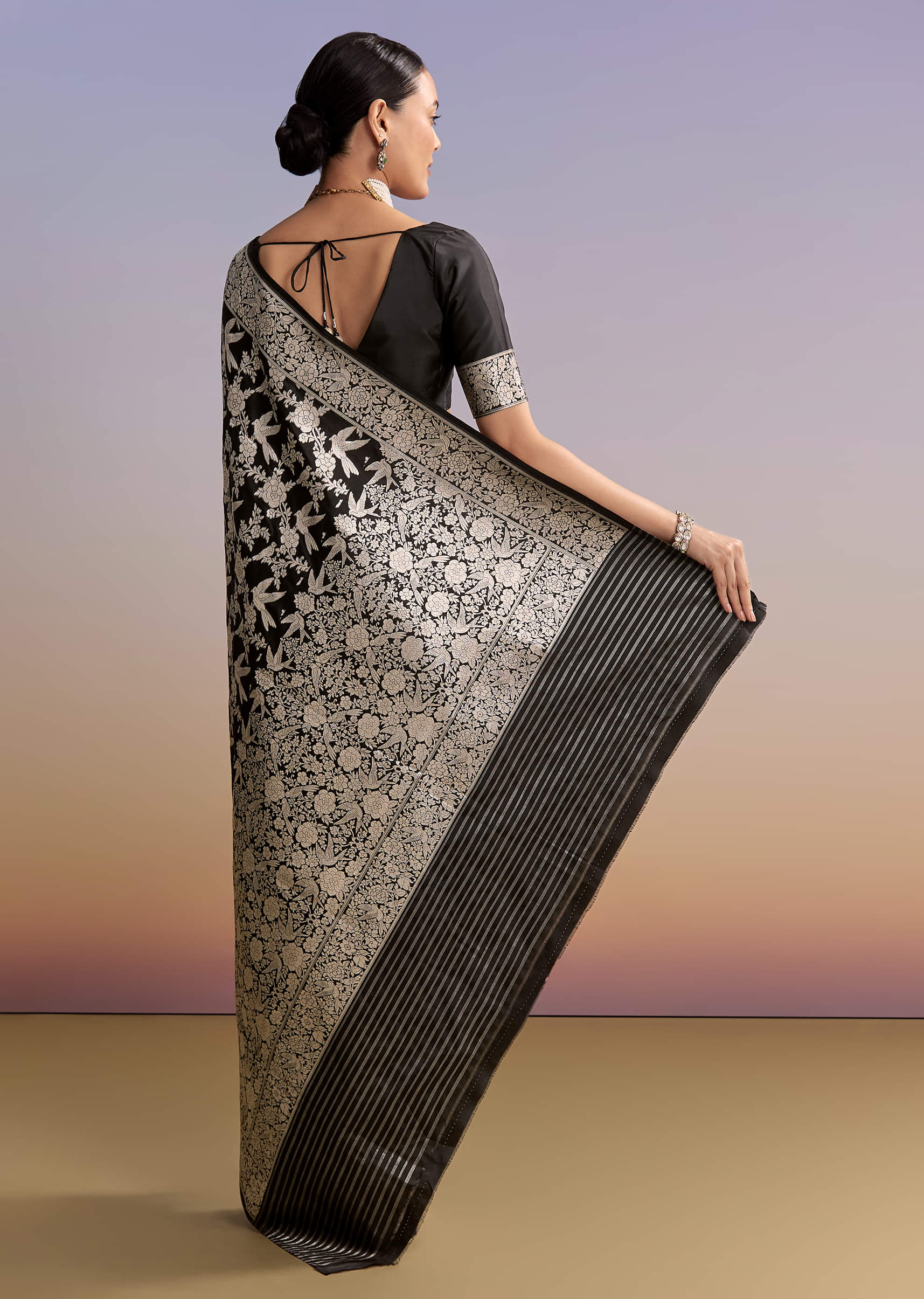 black-silk-handwoven-banarasi-saree-with-floral-zari-jaal-work-sg342740-4.jpg