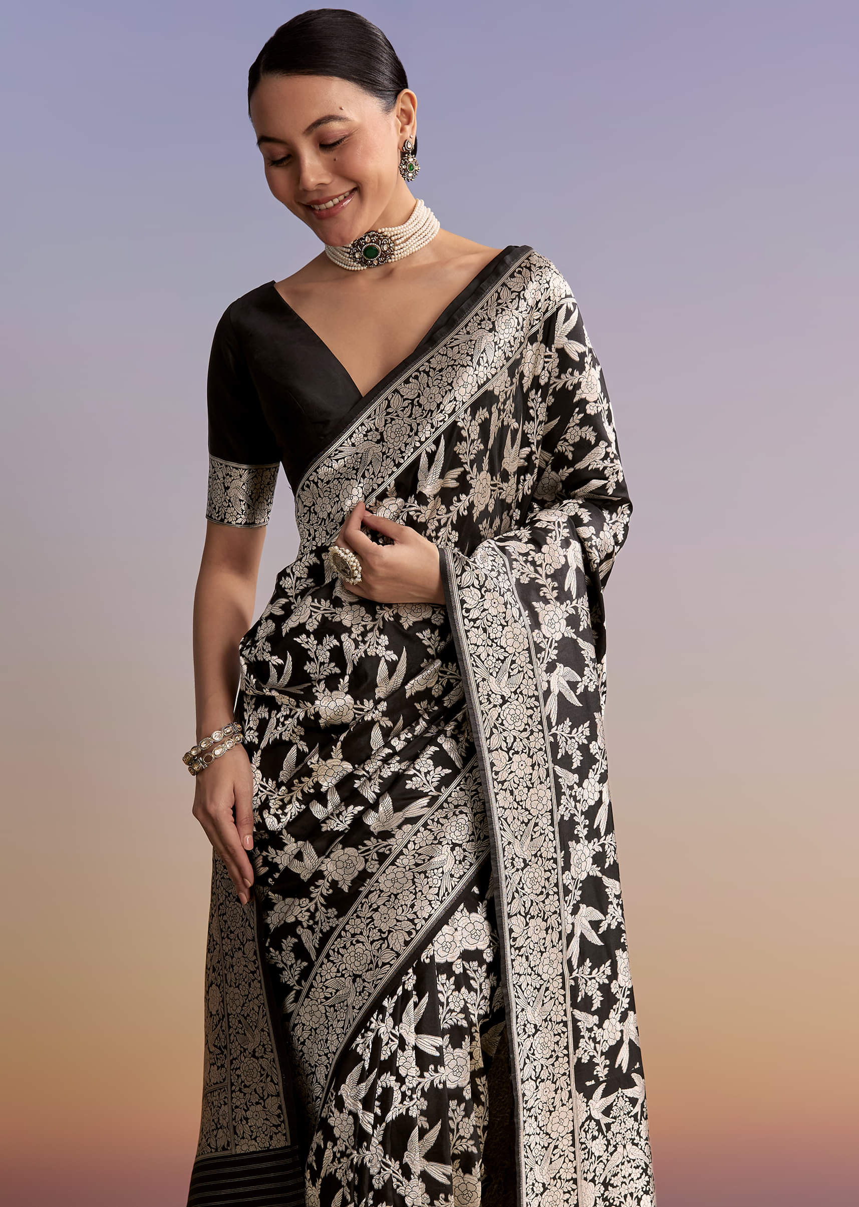 black-silk-handwoven-banarasi-saree-with-floral-zari-jaal-work-sg342740-5.jpg