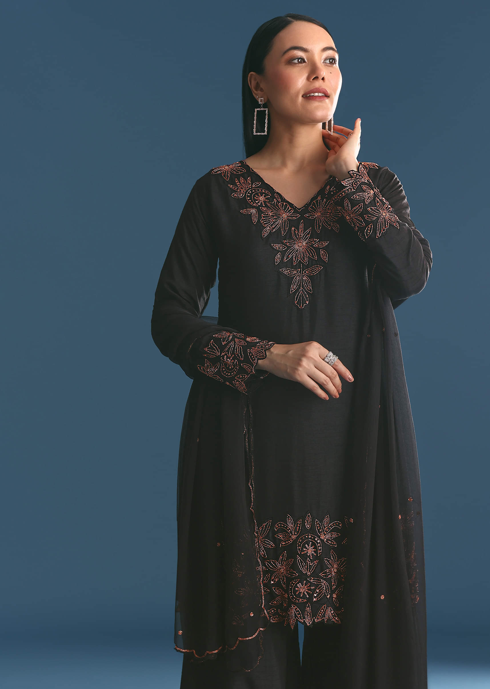 black-silk-kurta-palazzo-set-with-cut-dana-work-sg318377-4_64e500ad-bf5a-4f75-8afe-14e012294189.jpg