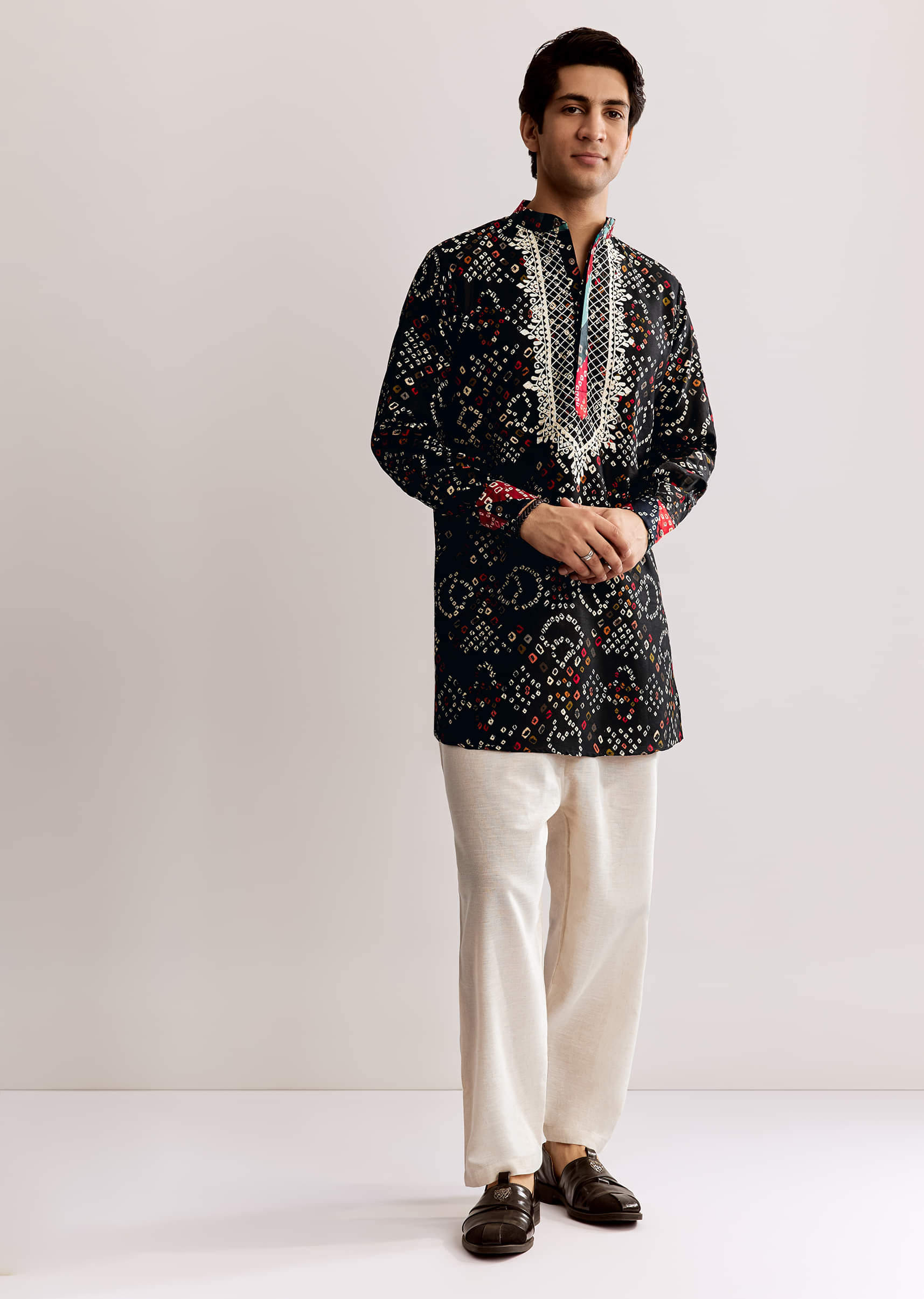 black-silk-kurta-set-with-bandhani-print-sg318071-2_4667bd91-3eaf-4fd8-b697-805691c3e3e6.jpg