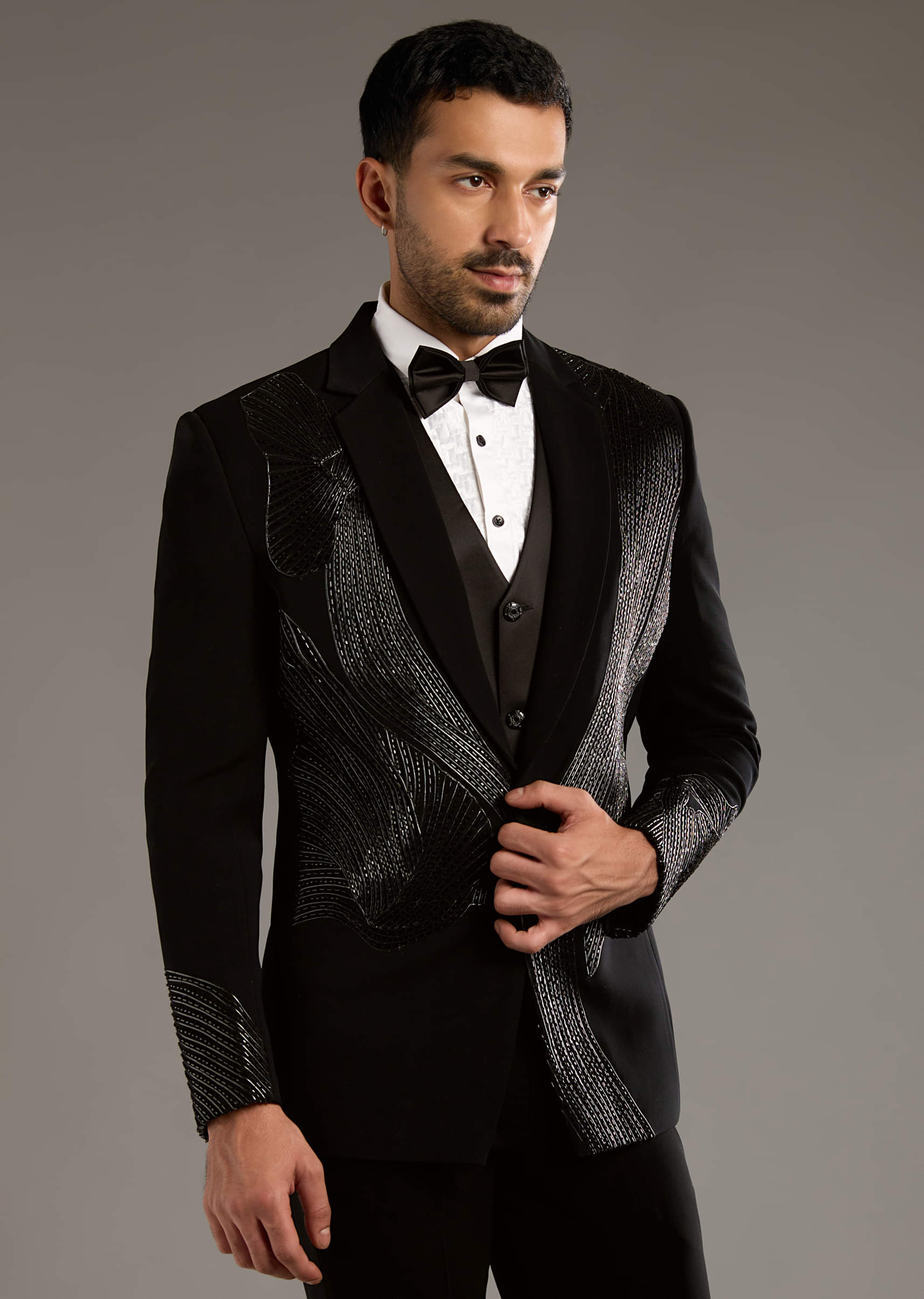 black-tuxedo-for-men-with-leather-and-dori-work-sg359554-4.jpg