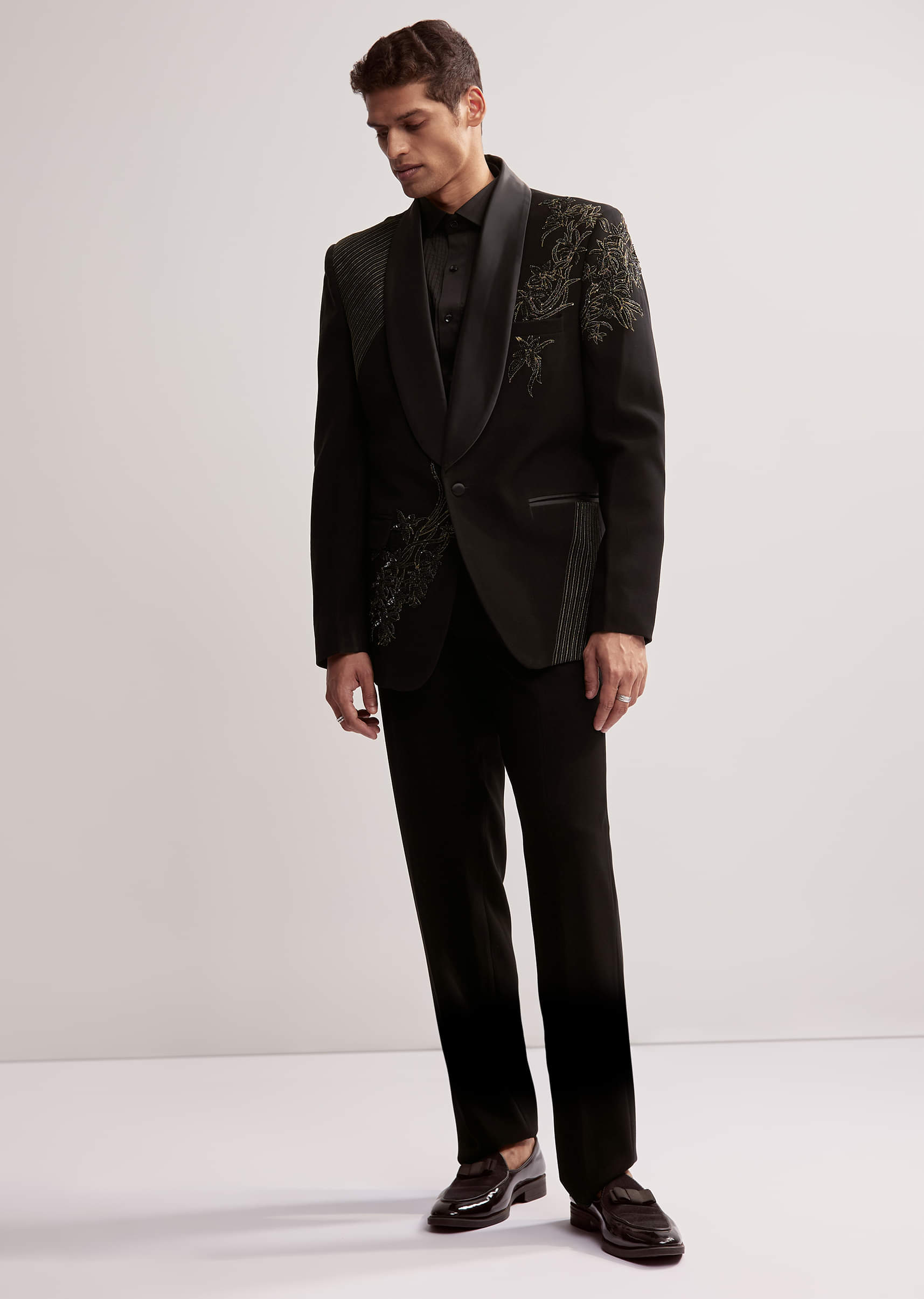 black-tuxedo-for-men-with-resham-work-sg354416-3.jpg