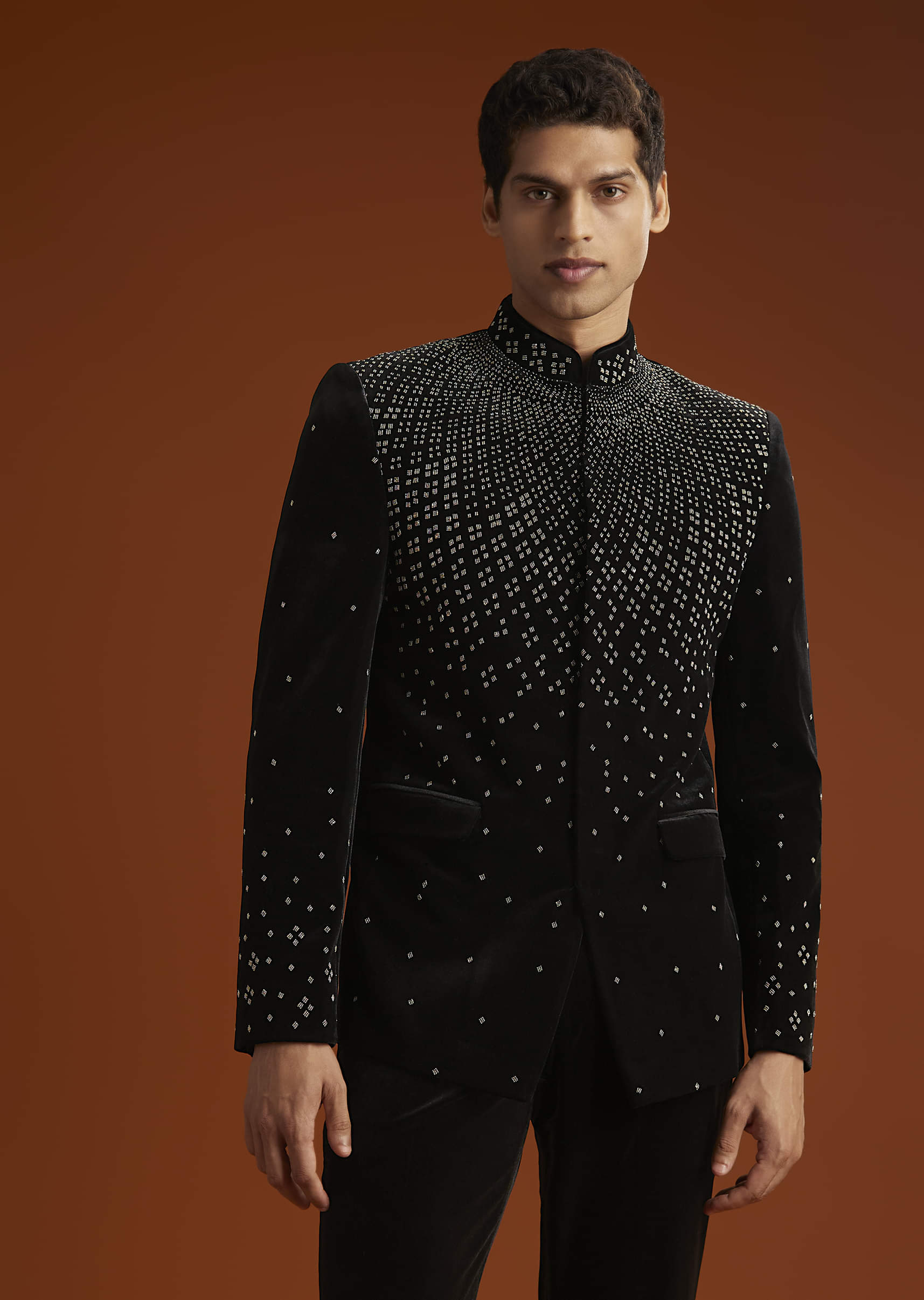 black-velvet-jodhpuri-suit-for-men-with-beads-work-sg344066-4.jpg
