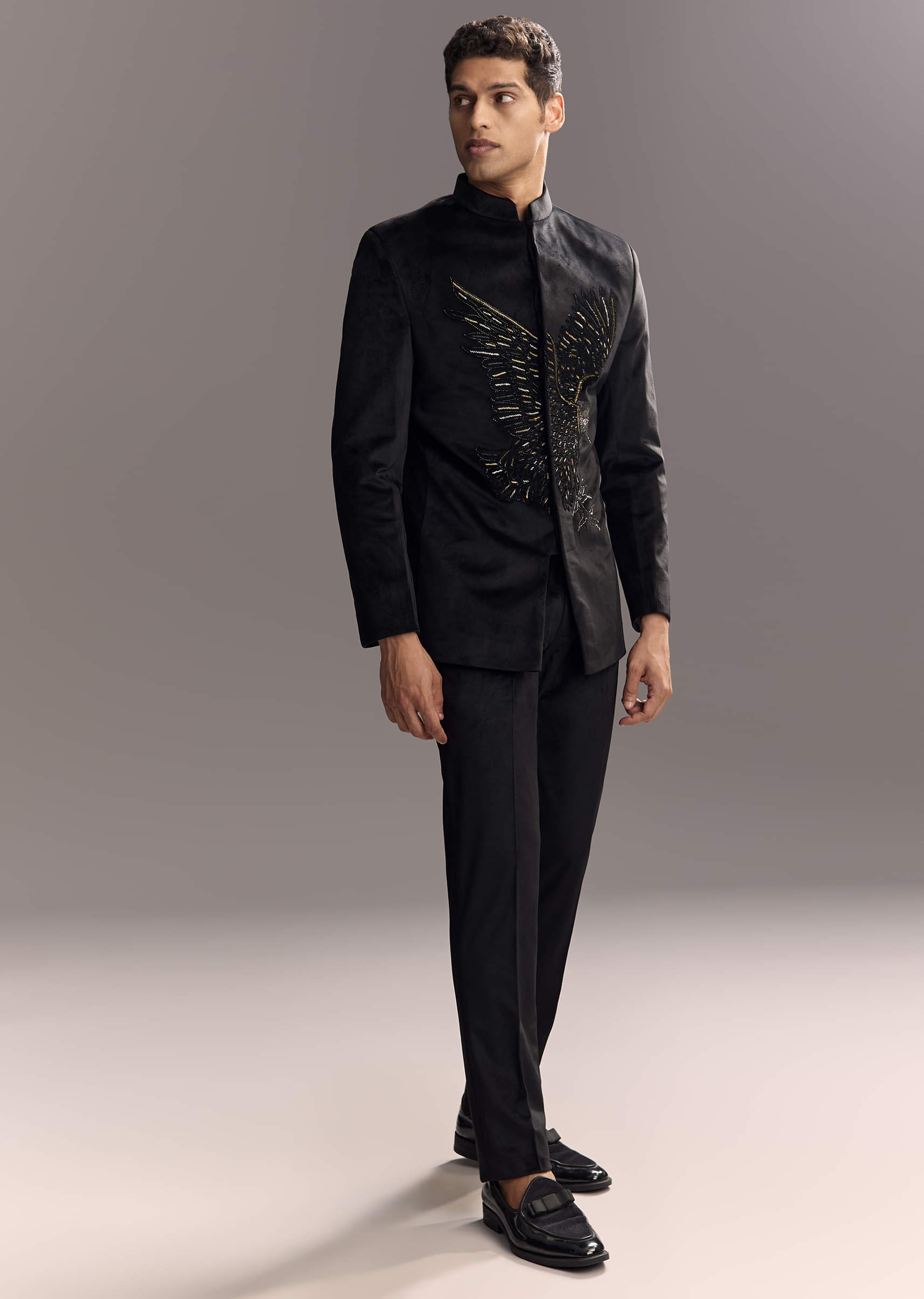 black-velvet-jodhpuri-suit-for-men-with-cutdana-embroidery-sg333172-3.jpg