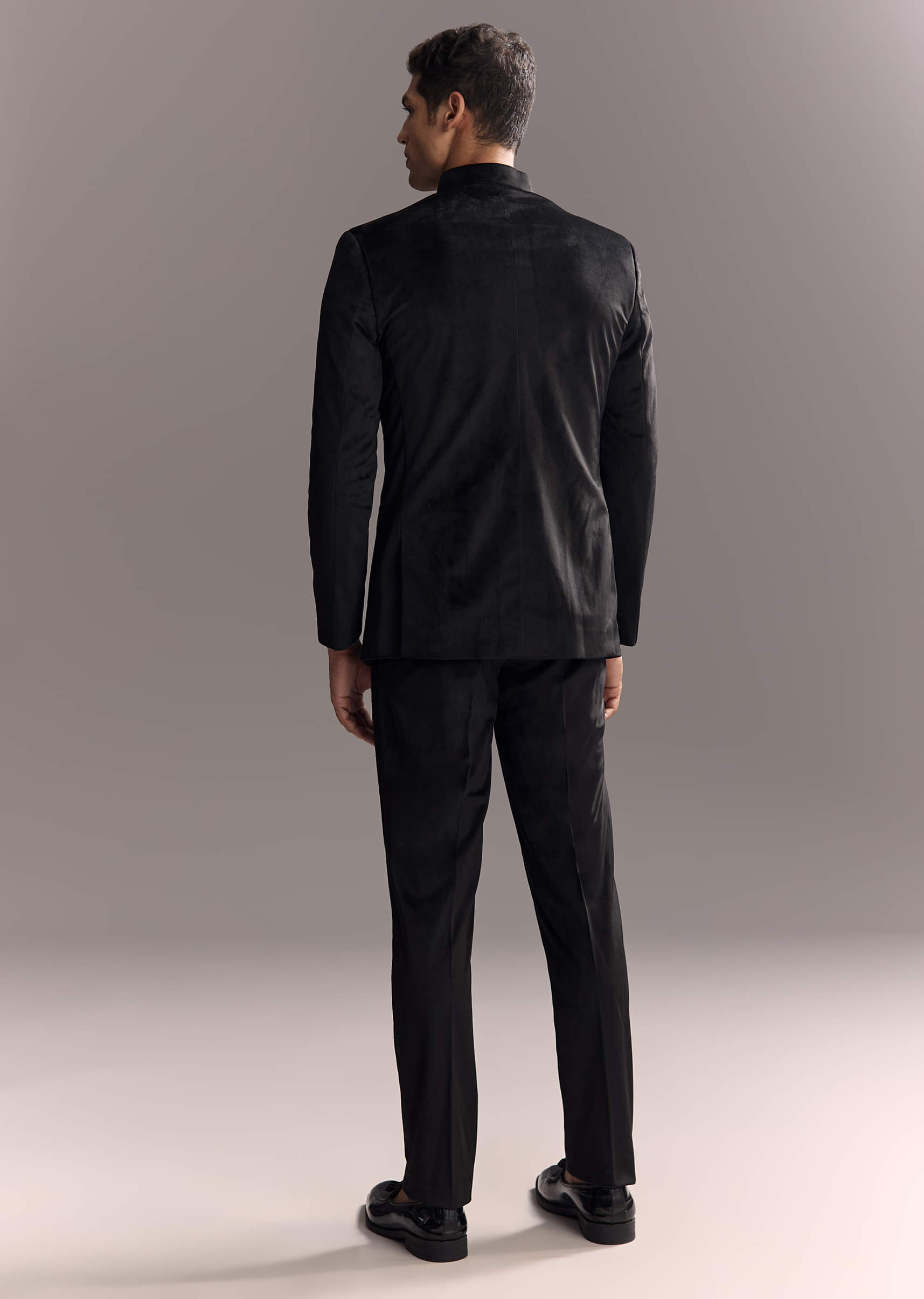 black-velvet-jodhpuri-suit-for-men-with-cutdana-embroidery-sg333172-5.jpg