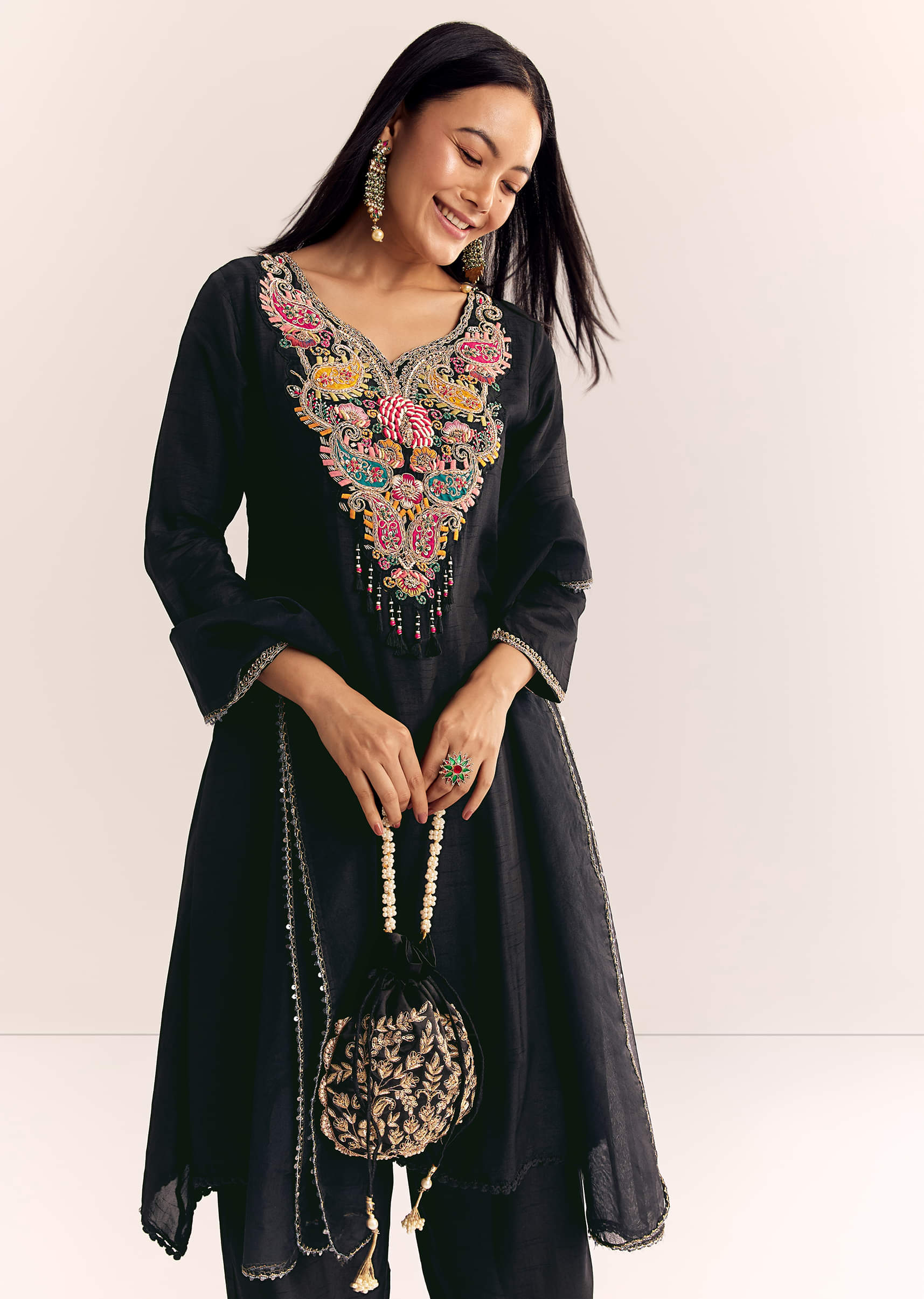 black-zardosi-work-dola-silk-kurta-set-with-organza-dupatta-sg324554-1_08bfb5a1-5520-49ce-a3ba-a2f4412cc040.jpg