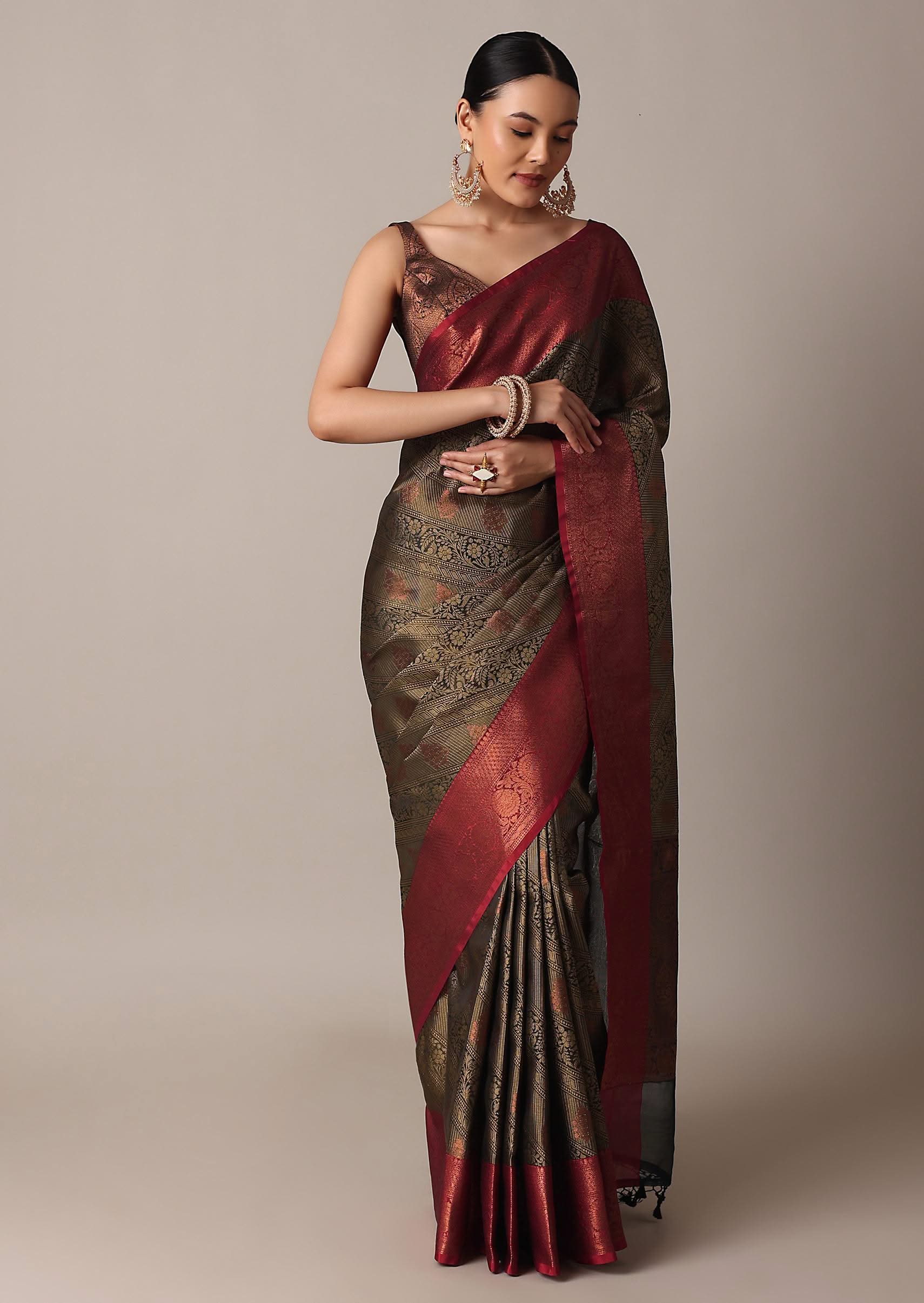 black_and_gold_banarasi_tunchui_silk_saree_with_unstitched_b-sg212914_9_84f32ead-e235-46e0-8609-39c397c108fc.jpg