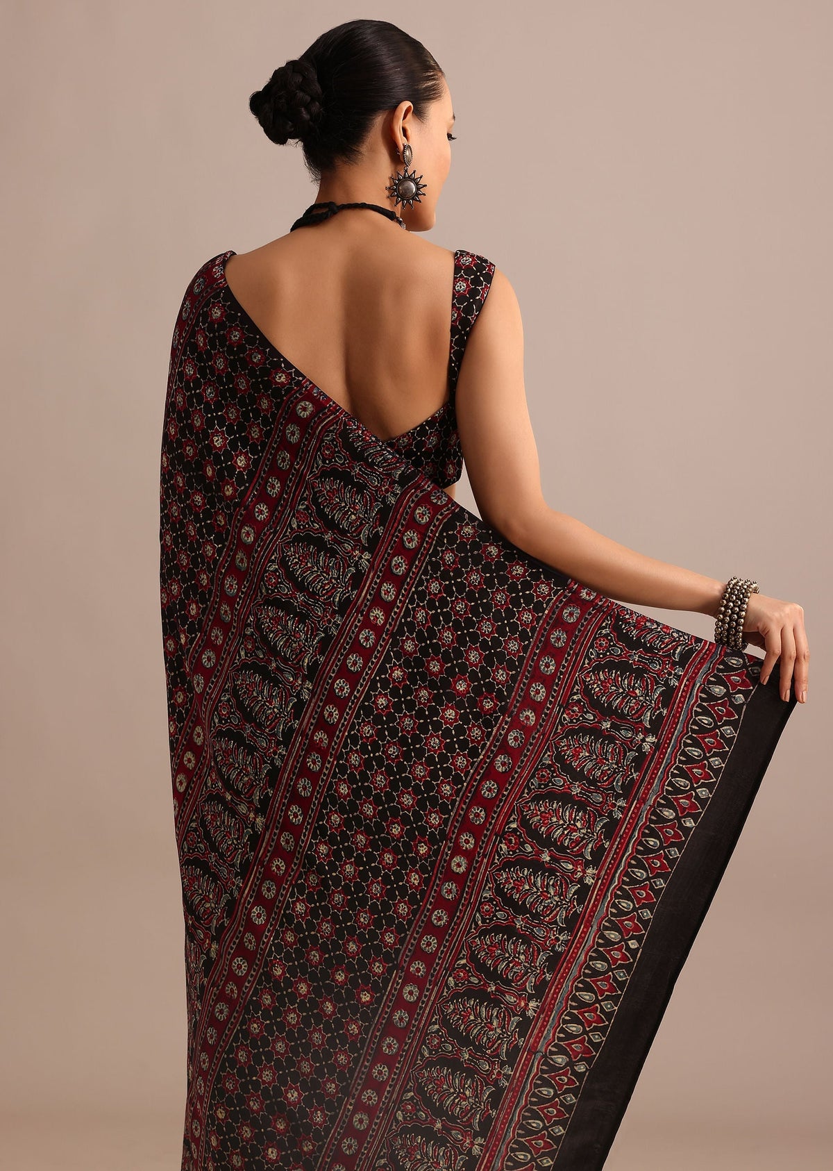 black_and_red_modal_satin_ajrakh_handblock-sg255141_9_61abcb7e-d355-47ff-9466-2653fe74acf8.jpg