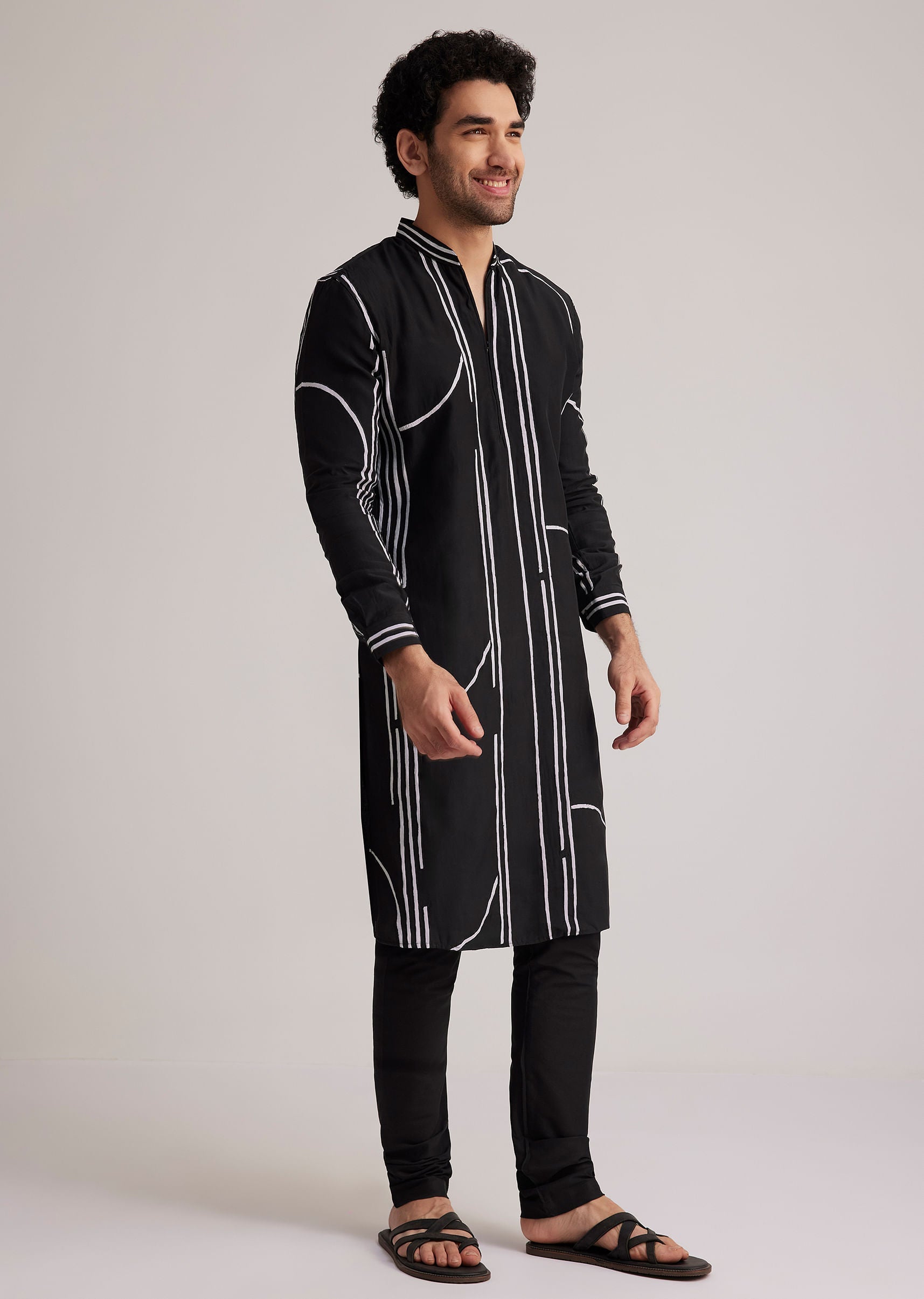 black_and_white_abstract_printed_kurta_set-sg259111_5_3b574350-d21f-4759-8e38-d426fa9dc755.jpg