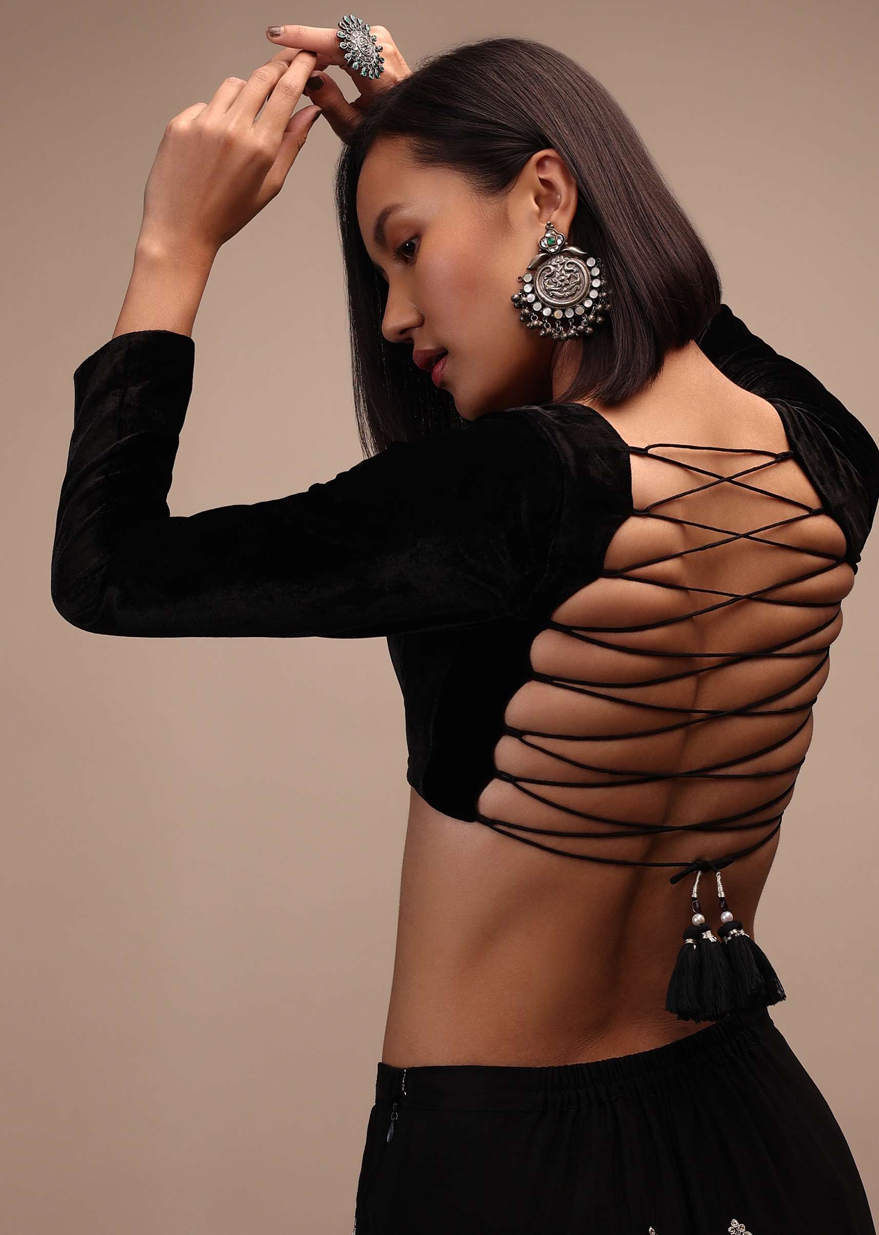 black_backless_blouse-m001blm566y-sg93783_2_ae9c6d6b-7d2a-42e7-b8eb-78f32e5c52aa.jpg