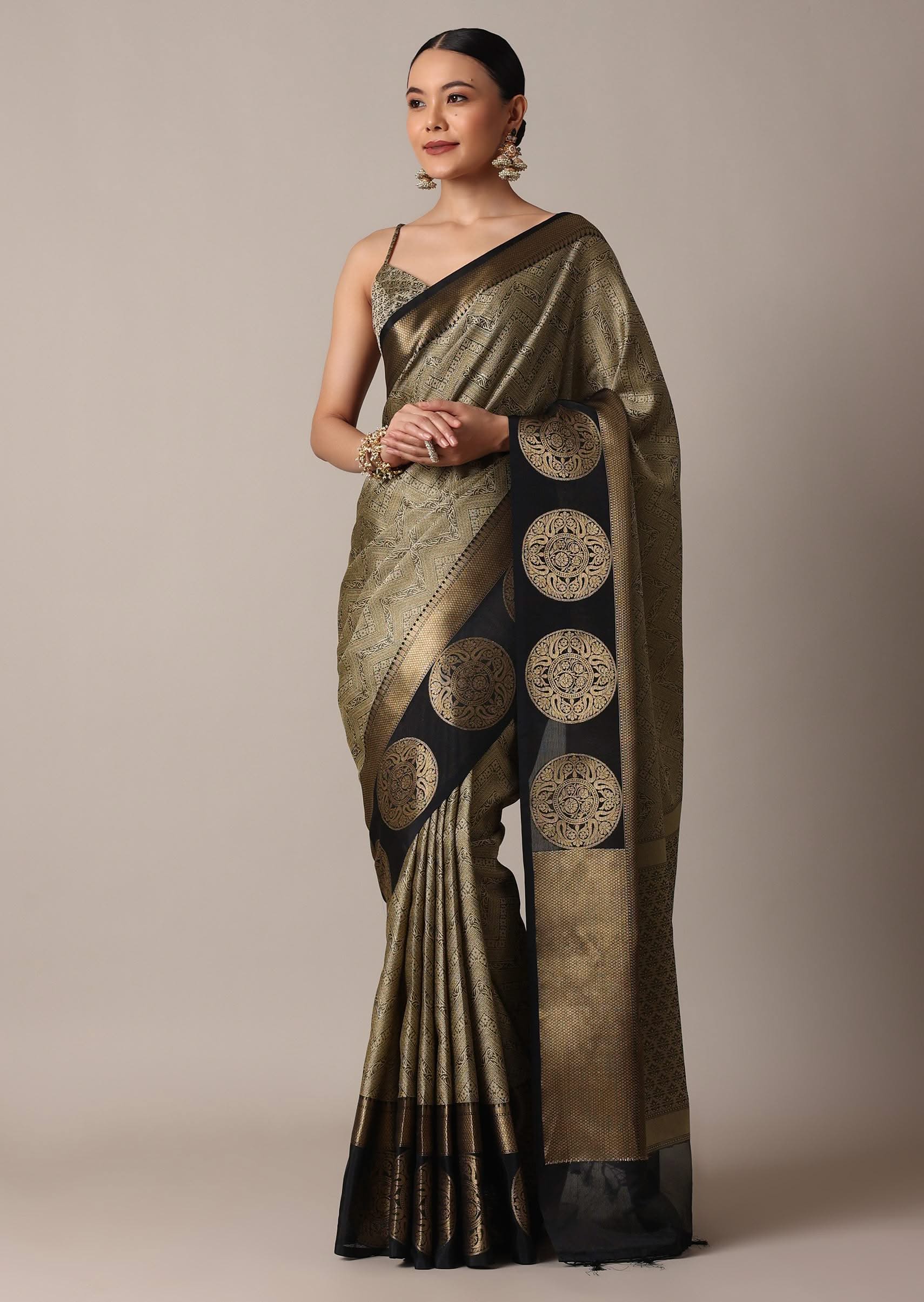 black_banarasi_tunchui_silk_saree_with_gold_motifs_and_unsti-sg212936_9_3e26aa36-5ec8-4f64-b8c1-510b07fe46f2.jpg