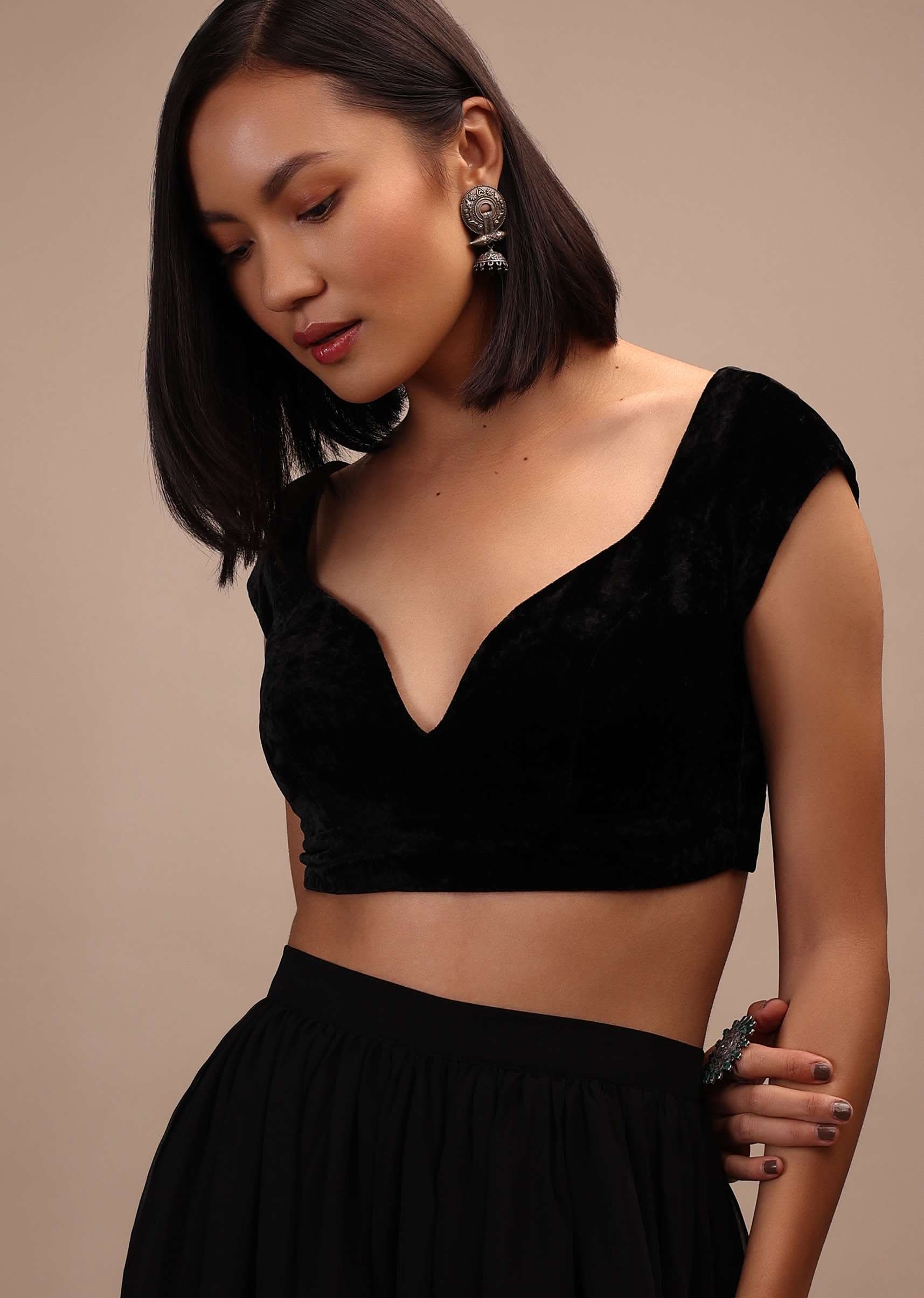 black_cap_sleeves_blouse-m001blat446y-sg92241_3_b44180c4-c669-491b-a620-54eb37d2c97f.jpg