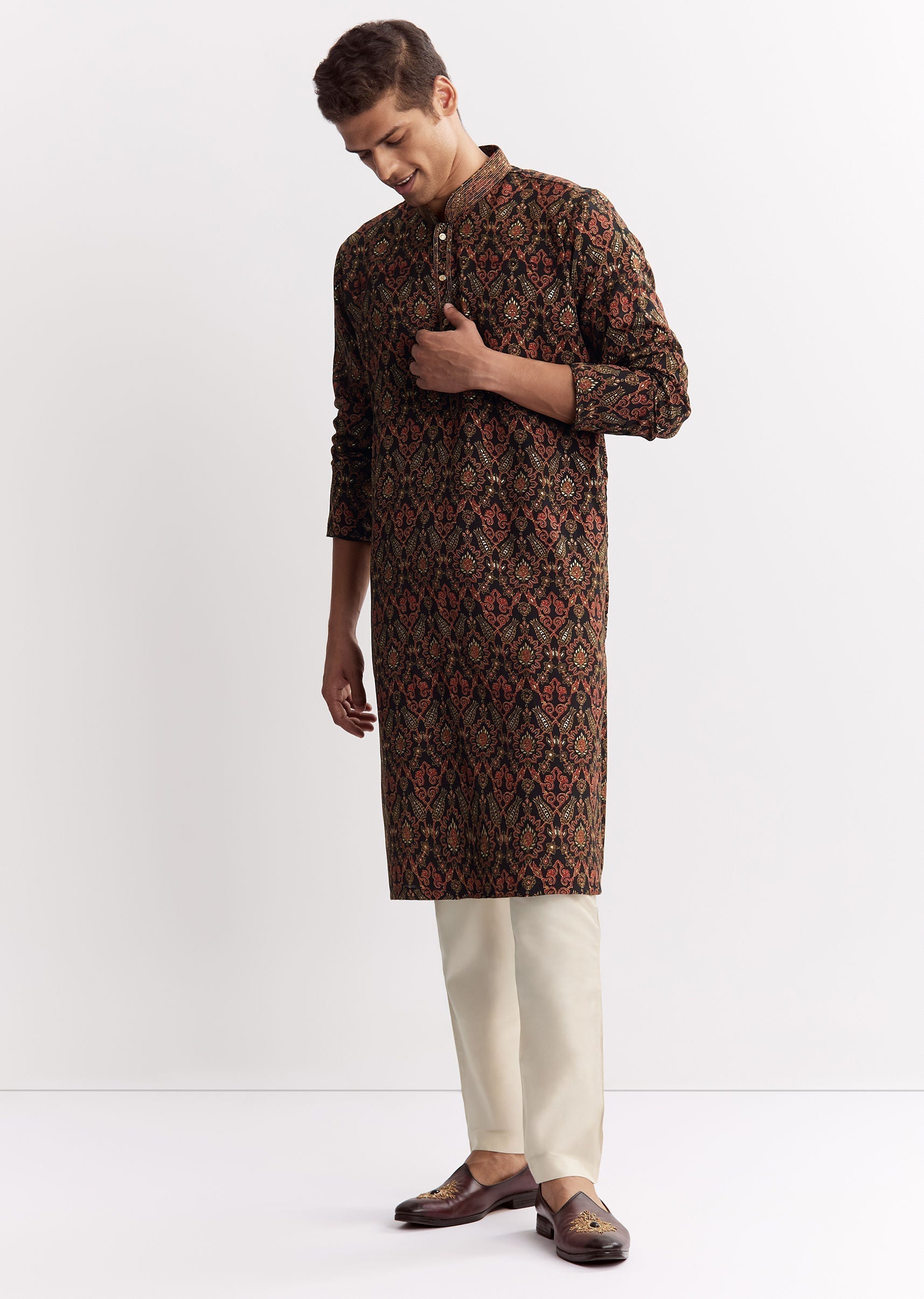 black_chanderi_printed_kurta_set_with-sg324016-1_4.jpg