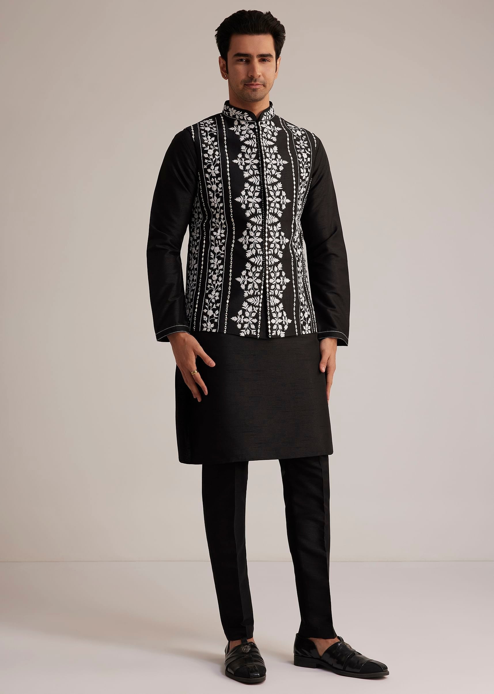 black_cotton_silk_embroidered_jacket_kurta_set-sg263759_7_4ae3f6df-015c-4bbe-af8f-38e8259e2179.jpg