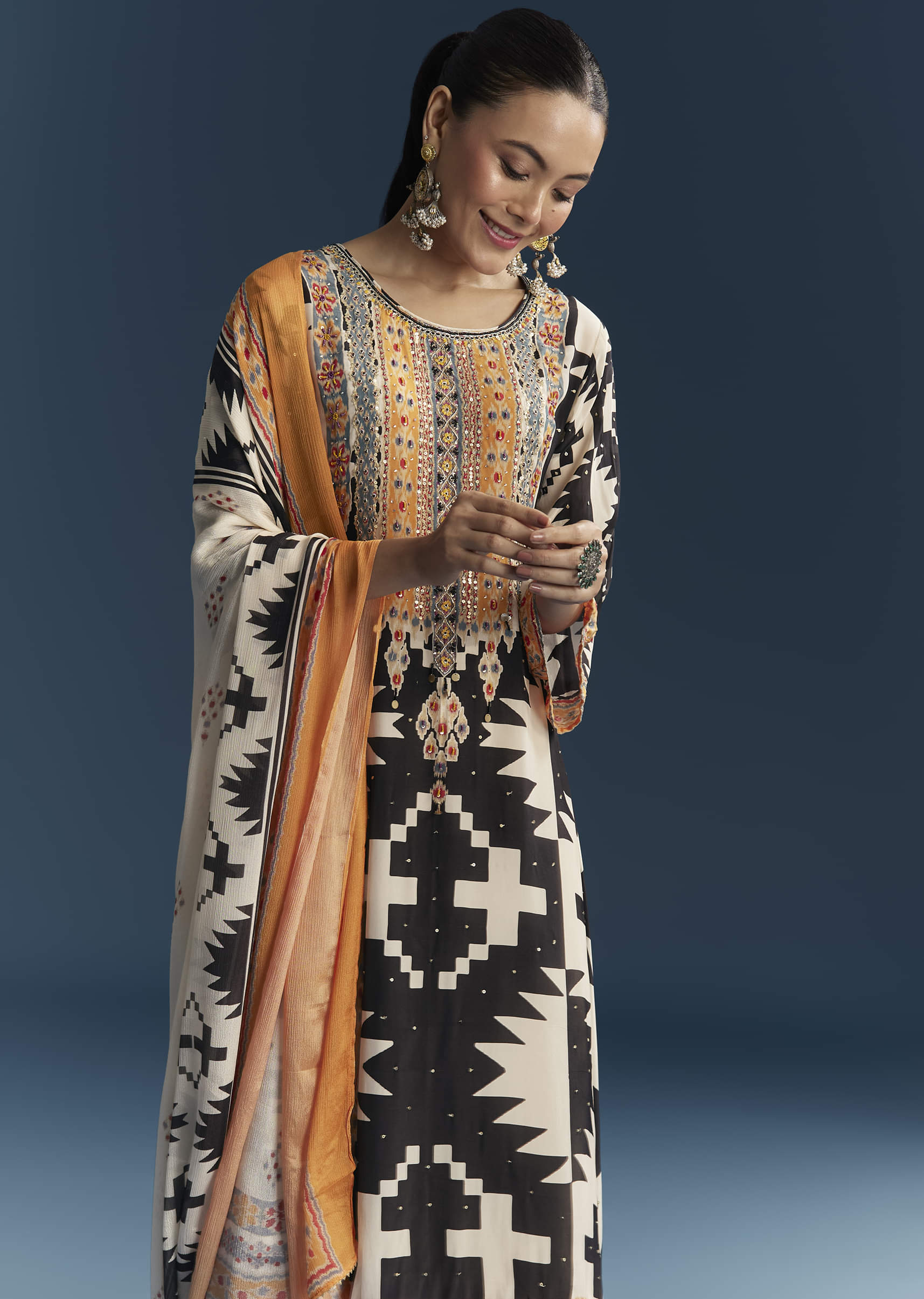 black_crepe_printed_kurta-sg341977-6_3.jpg