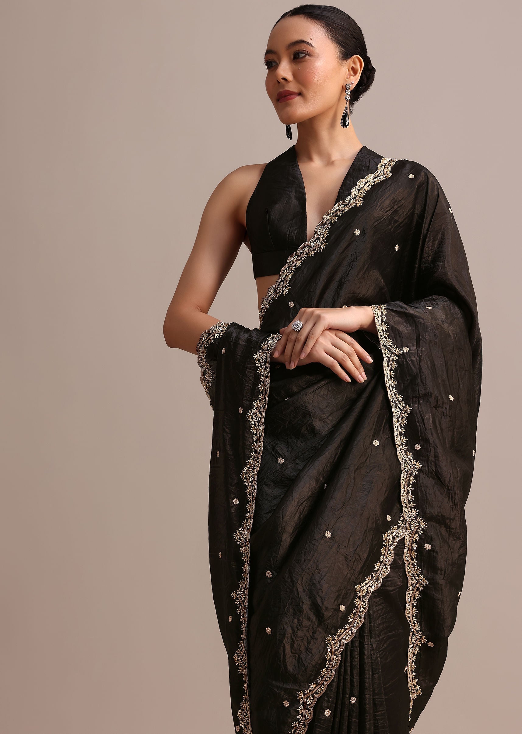 black_crushed_tissue_saree_with_sequin_and_cutdana-sg249060_9_7166ac9e-79b2-4af0-a1f1-ec2b83f41cf8.jpg