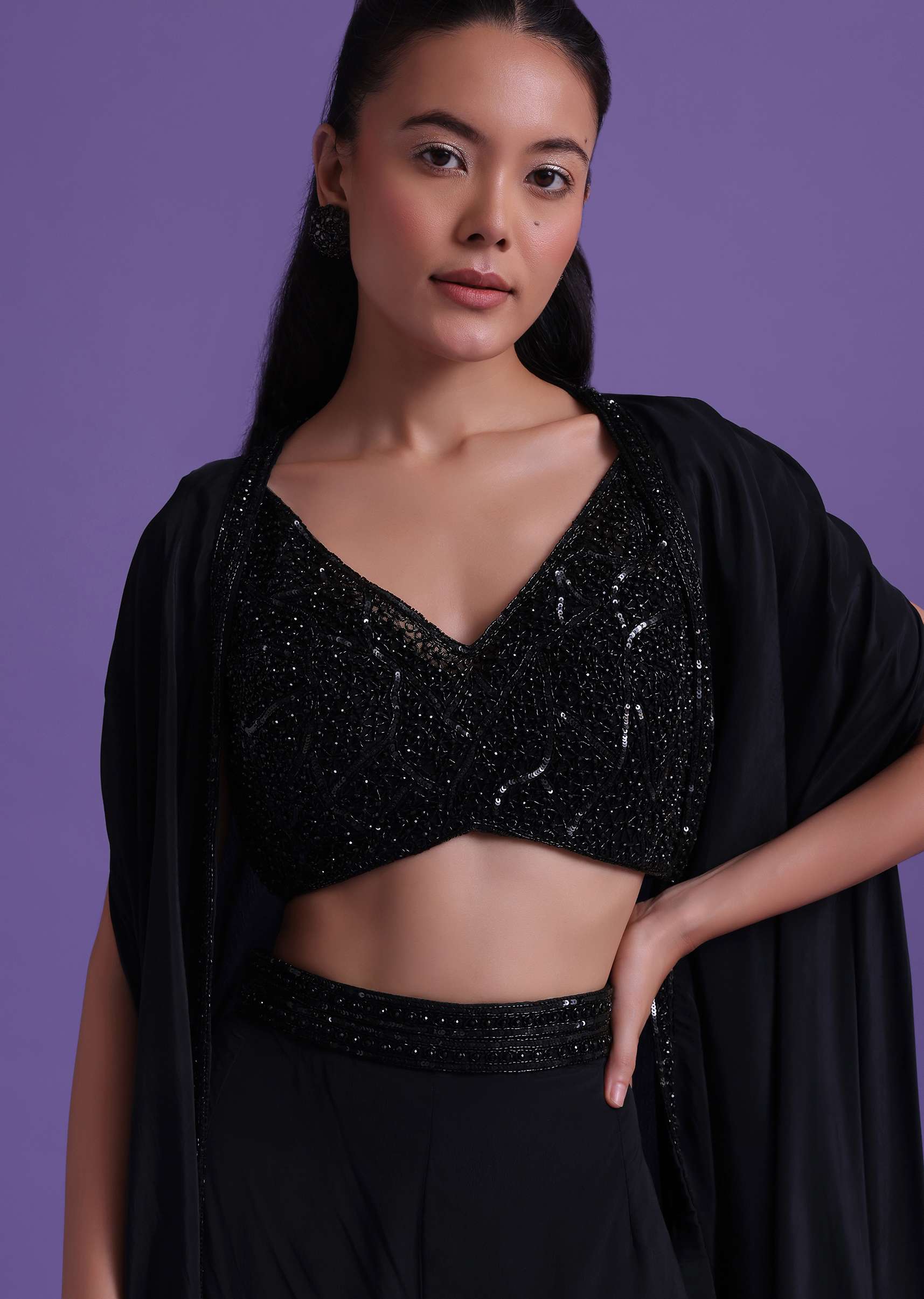 black_cut_dana_embroidered_sharara_and_blouse-sg160307_13_e7fef977-605b-4cef-8618-fd163a34c493.jpg