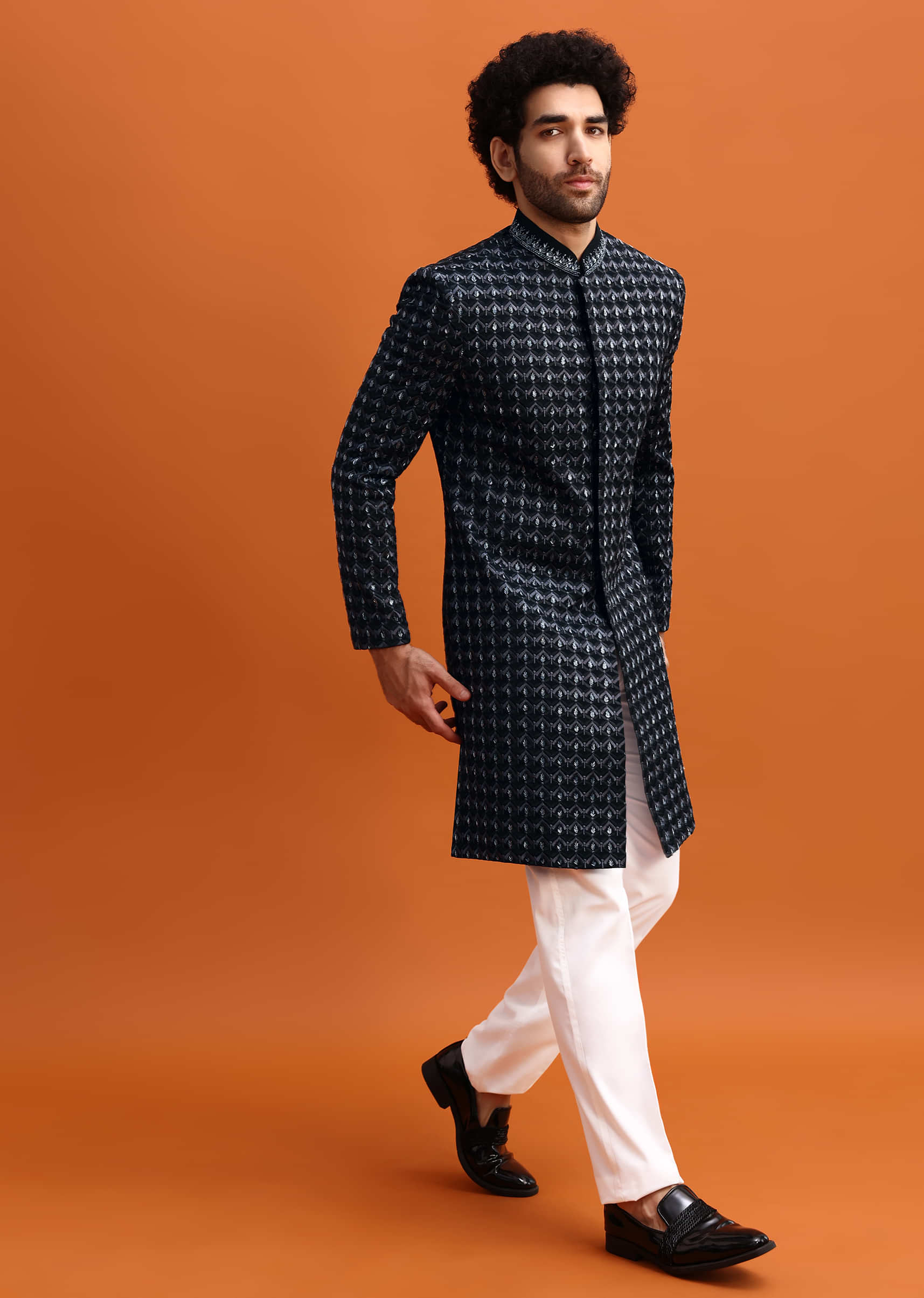 black_cutdana_embroidered_sherwani-sg228598_6_2da17195-5b1d-481a-8031-876ef895e42c.jpg