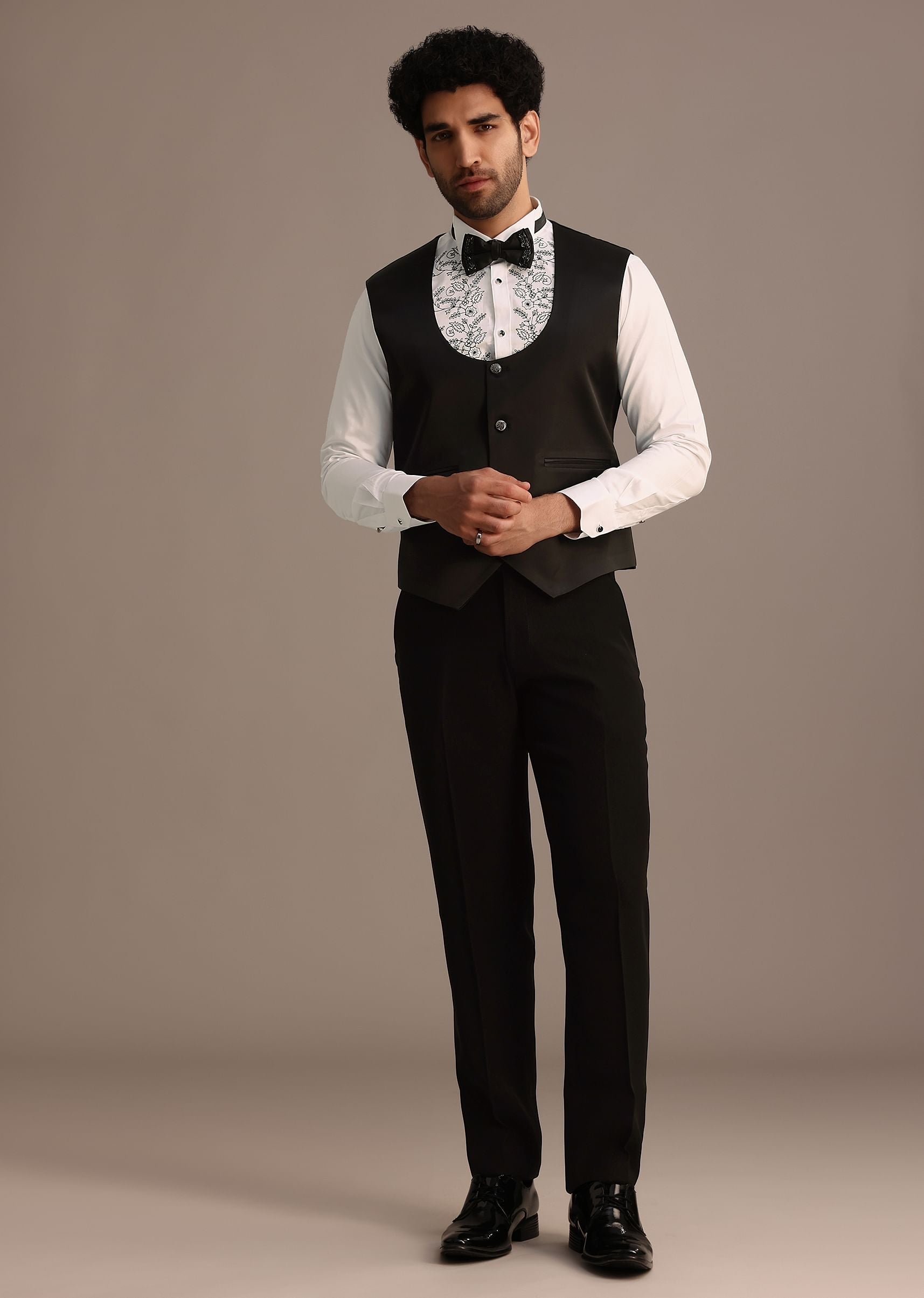 black_embellished_tuxedo_suit-sg252551_5_90436ba6-3941-43b3-b42f-101f60a4a0dc.jpg