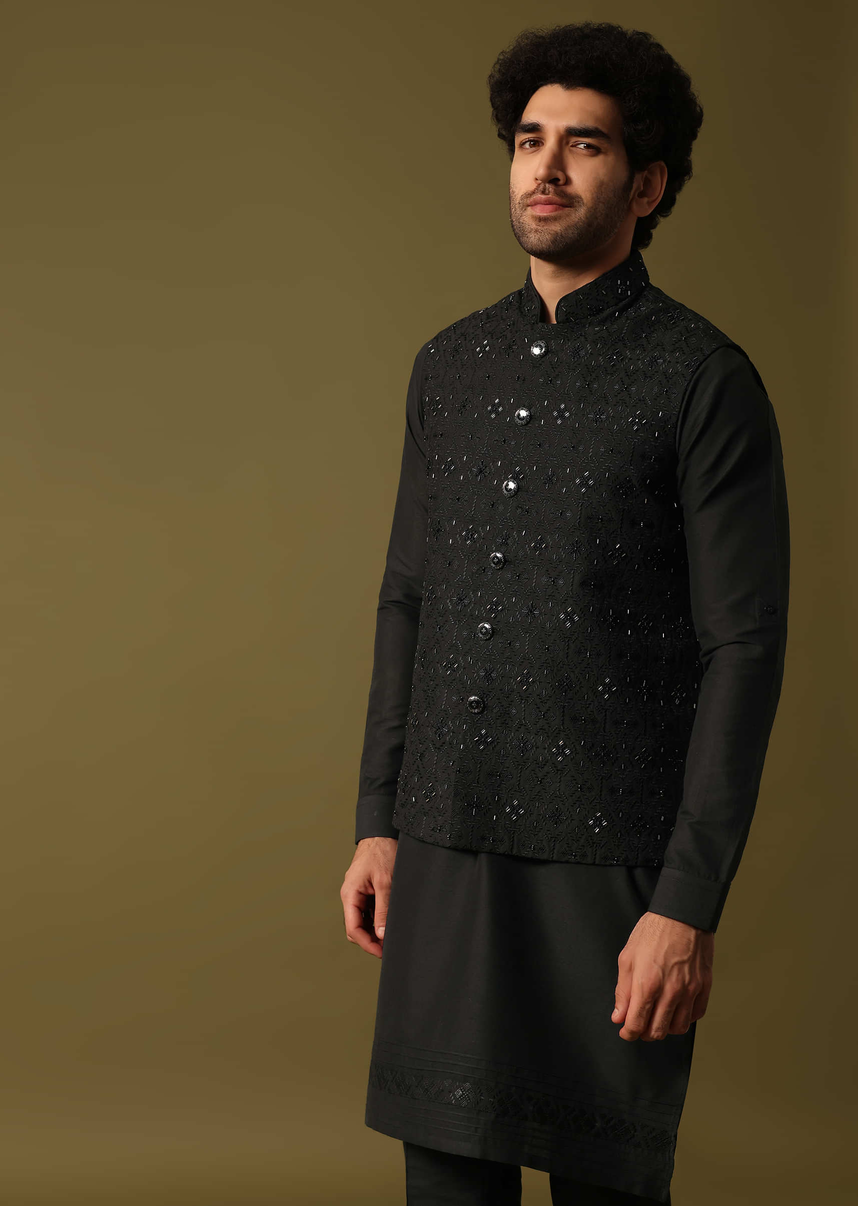 black_embroidered_kurta_jacket_set-sg228718_5_a7904663-3f62-4789-aabd-ab9c20ef8e9d.jpg