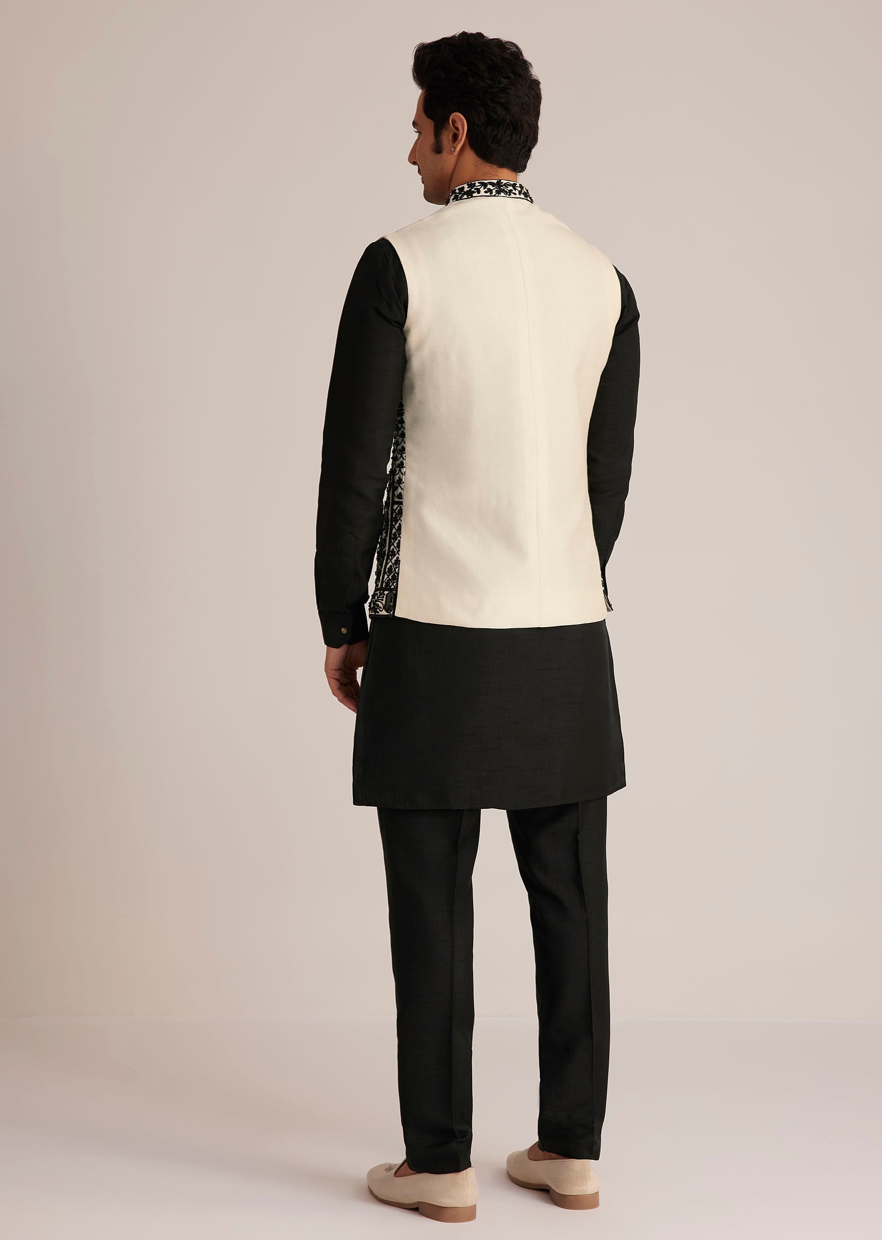 black_embroidered_nehru_jacket_set-sg259773_5_16a2d868-9409-402c-866f-86032e60a175.jpg