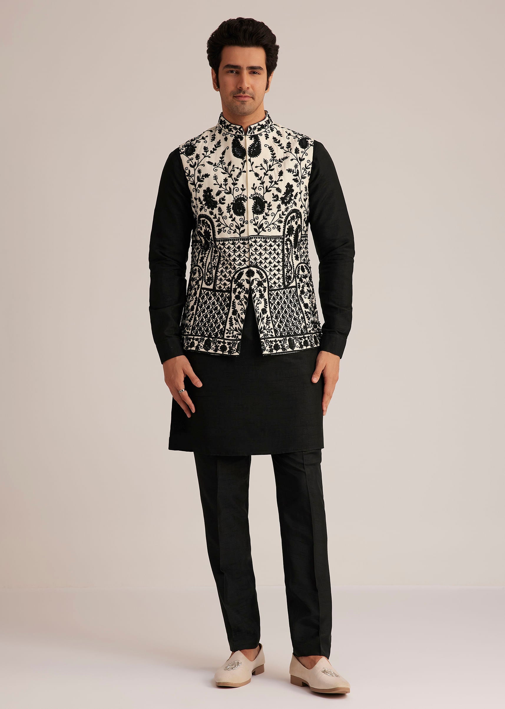 black_embroidered_nehru_jacket_set-sg259773_8_ac2caa6a-9851-40d5-b2d8-d5e317bed5eb.jpg