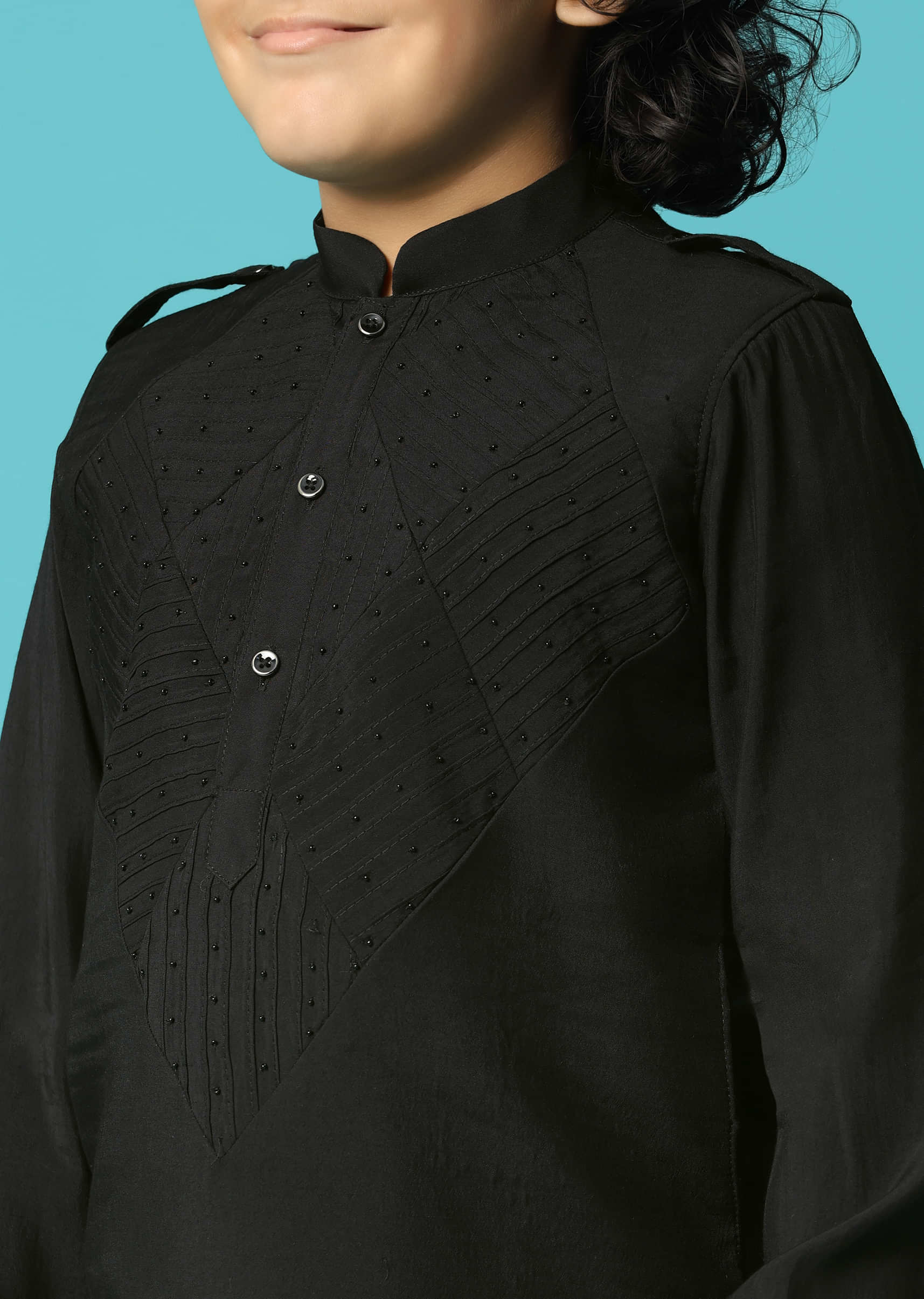 black_embroidered_silk_kurta_salw-sg242300_13_193c8faa-112c-4742-9a27-812a6ede6415.jpg