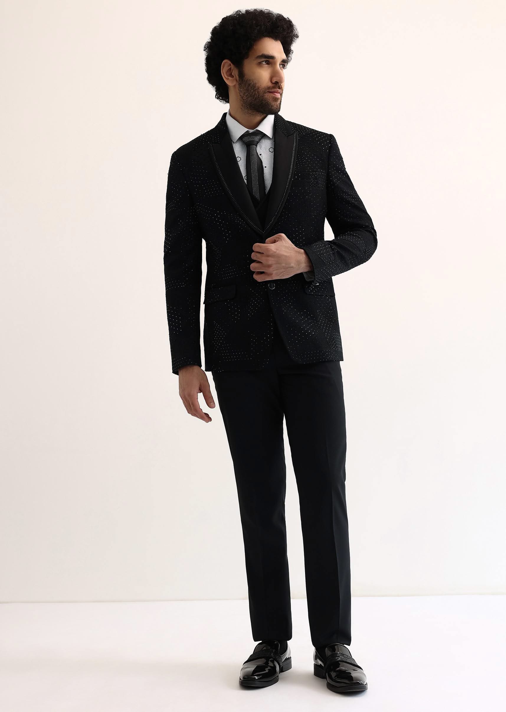 black_embroidered_tuxedo-sg211976_7_096e202b-37f4-4cb1-9255-b1e289464619.jpg