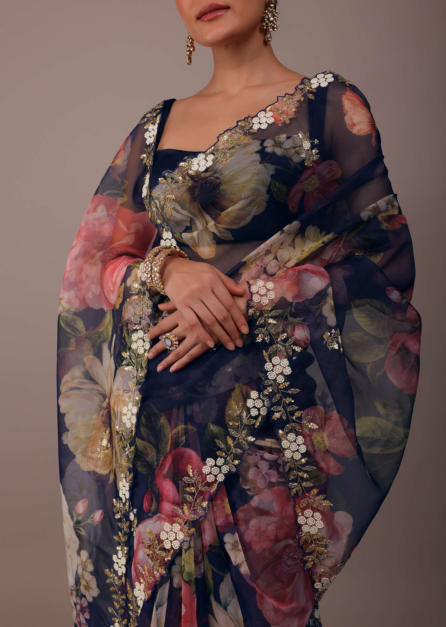 black_floral_printed_saree-sg148423_5_72912bec-a2a9-4fd7-8e09-4aa3dfb8eaf4.jpg