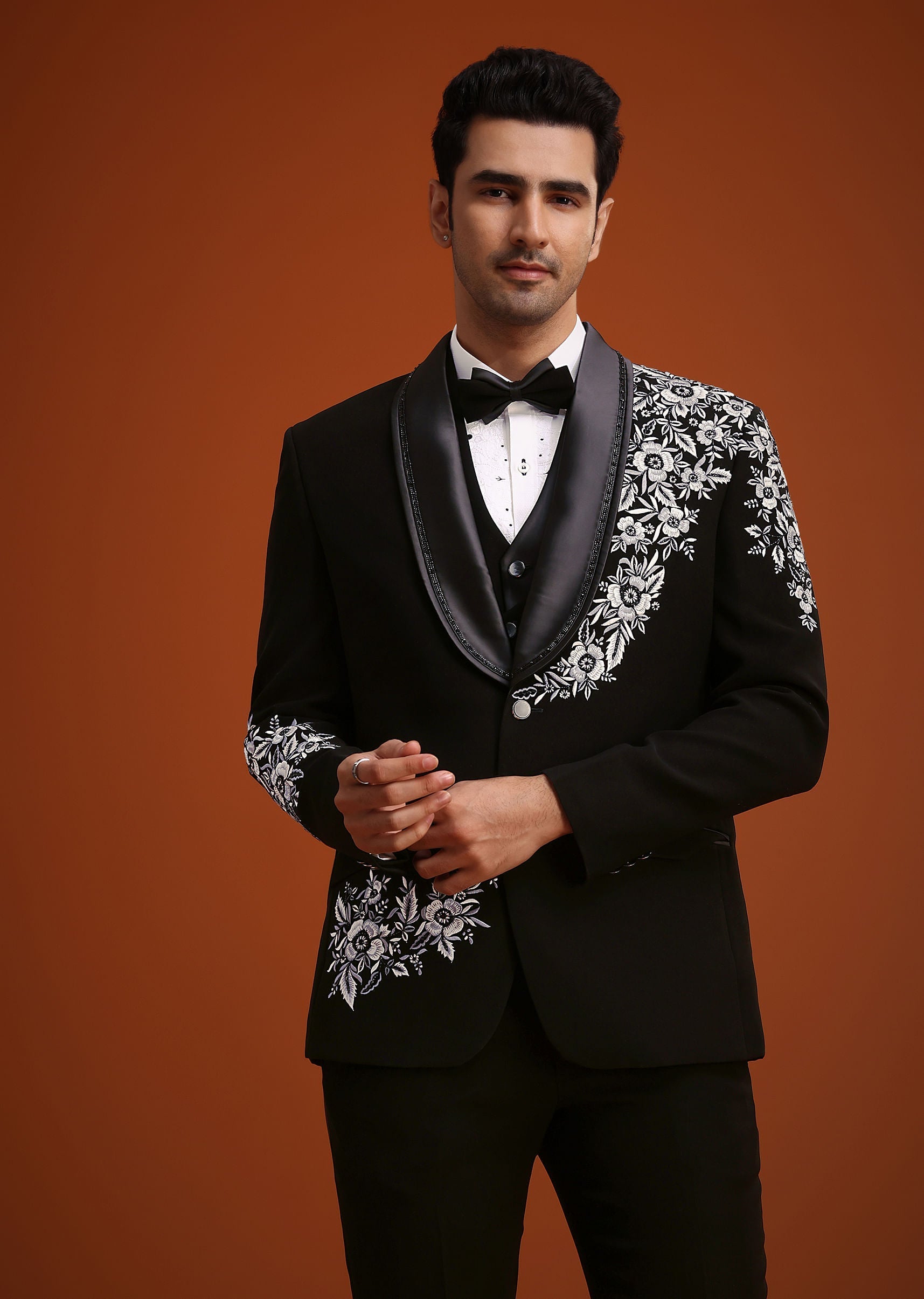 black_hand_embellished_tuxedo_set-sg248172_4_af4d3a5c-1320-46b2-bcce-b89c7b84db6f.jpg
