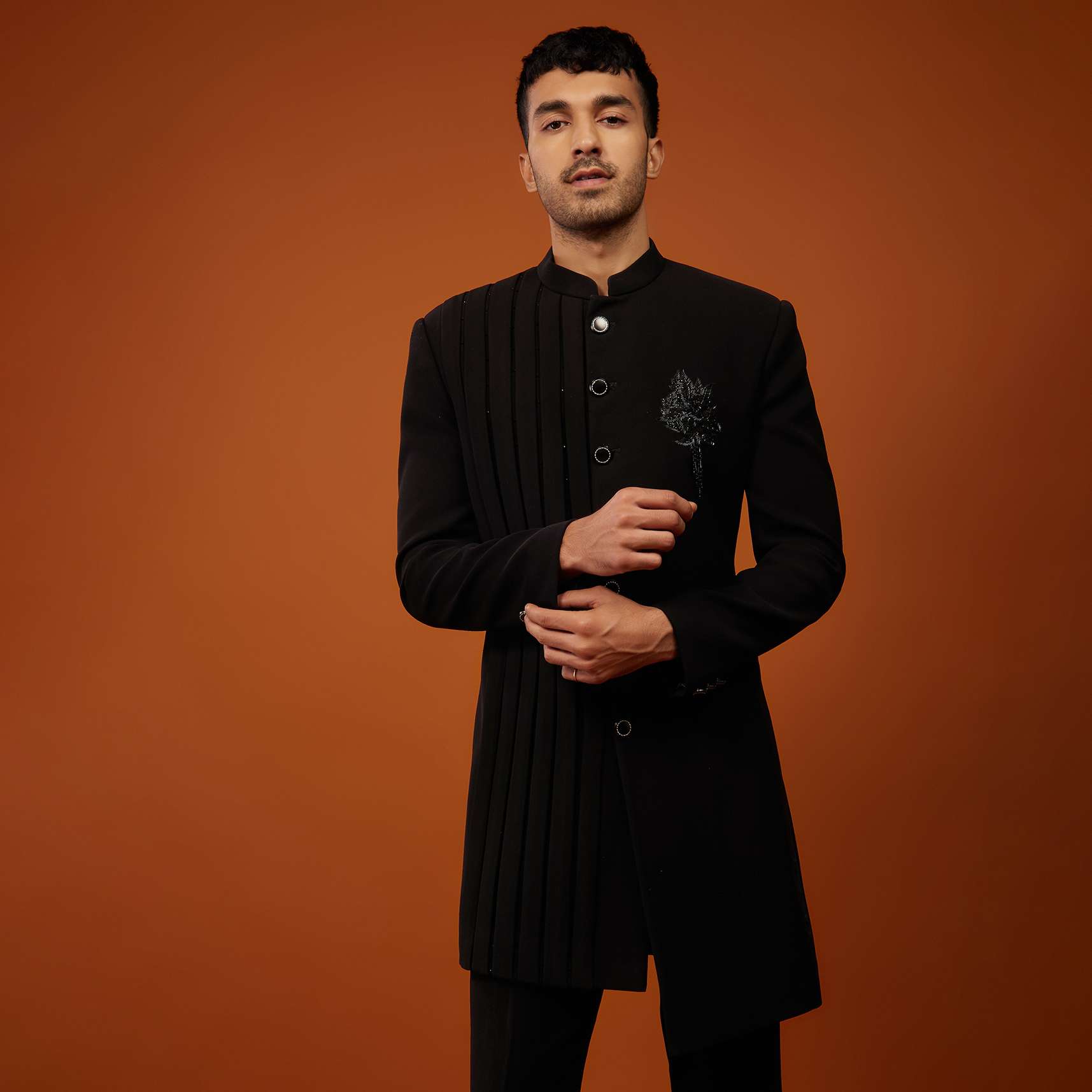 black_indo-western_sherwani_set-sg130863_5_bfdecfef-b804-4d3f-b417-1a60f5a295d9.jpg