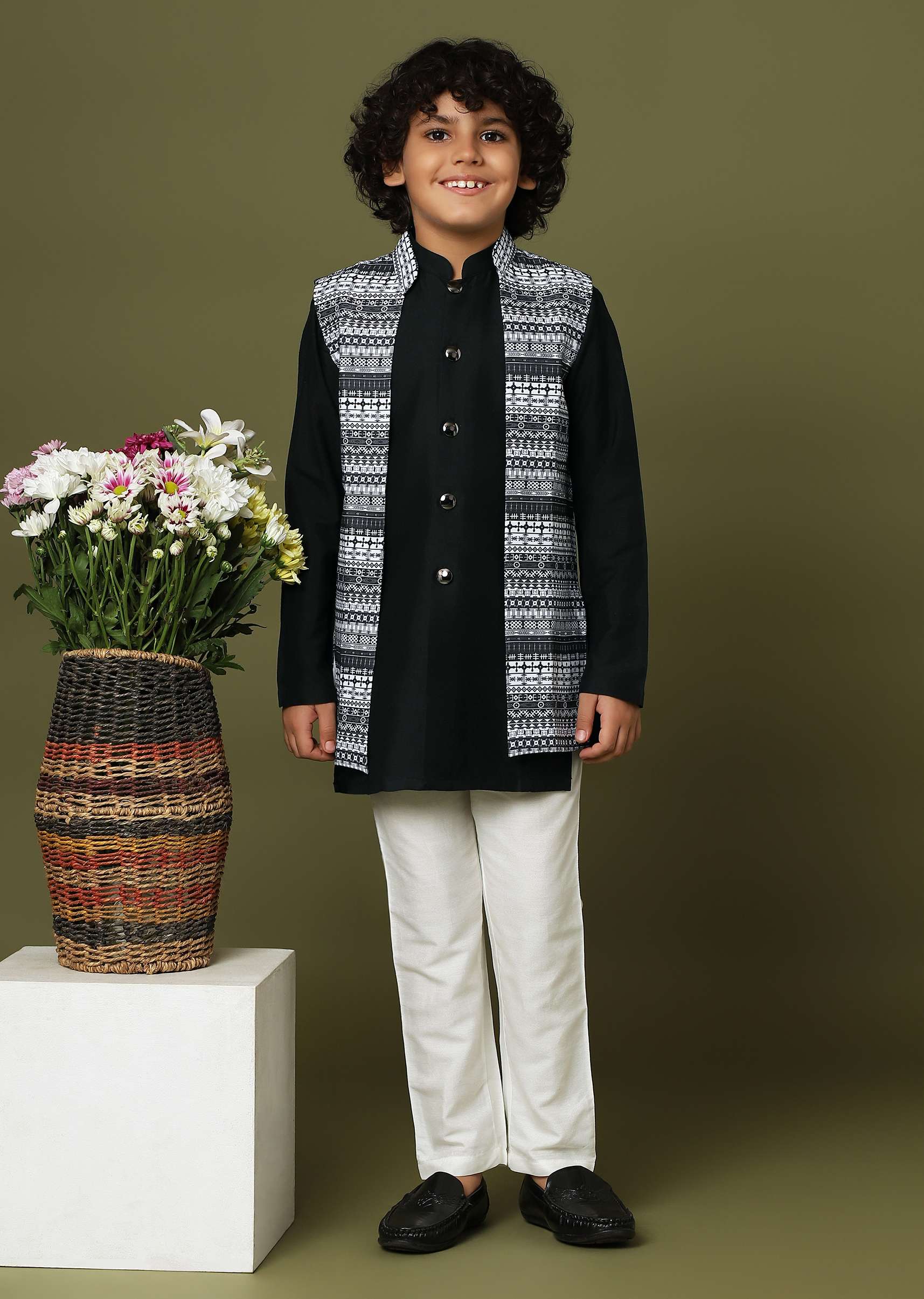 black_jacket_kurta_set-sg158520_2_23e7fc7f-888d-4bef-b482-204e7cfde352.jpg