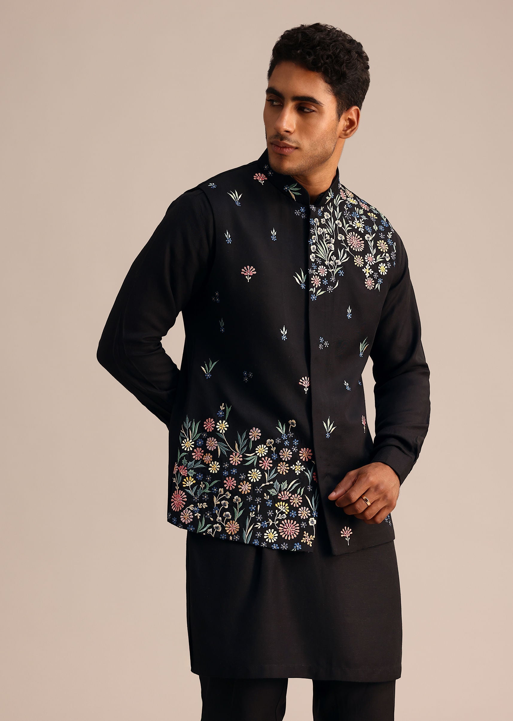 black_kurta_jacket_set_with_floral_embroidered_motifs-sg273096_3_bcaebc1c-140a-46d6-bd77-76485b13cf5d.jpg