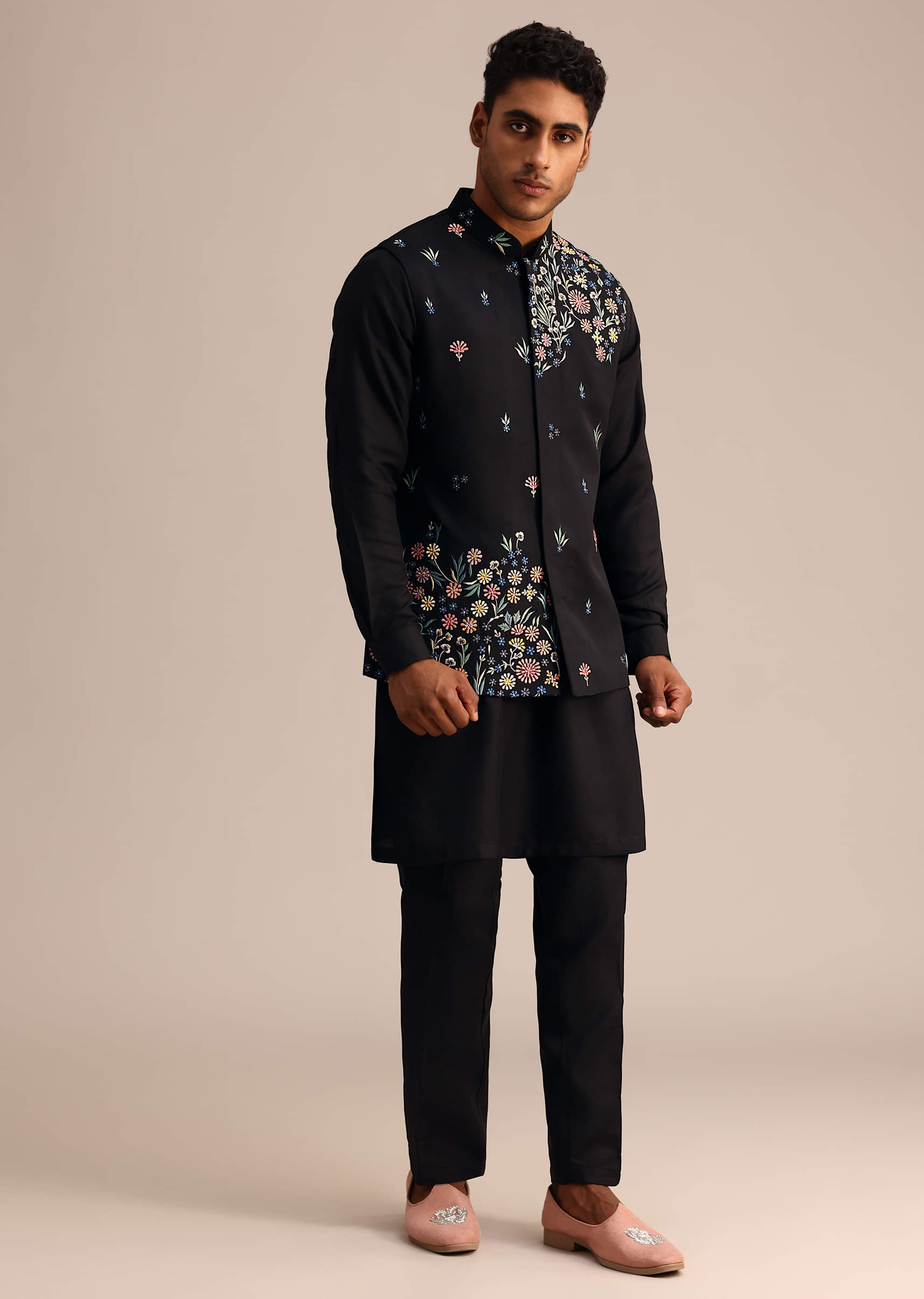 black_kurta_jacket_set_with_floral_embroidered_motifs-sg273096_5_75a31af3-6a7d-4c72-a76e-434416cb4bc5.jpg