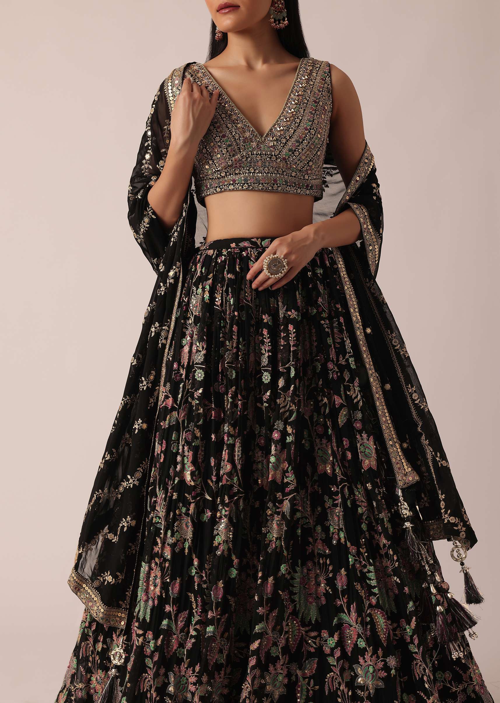 black_lehenga_set_with_sequin_work-sg183568_5_1f11408d-89e8-4db5-8dcf-ddcbfc11c29a.jpg
