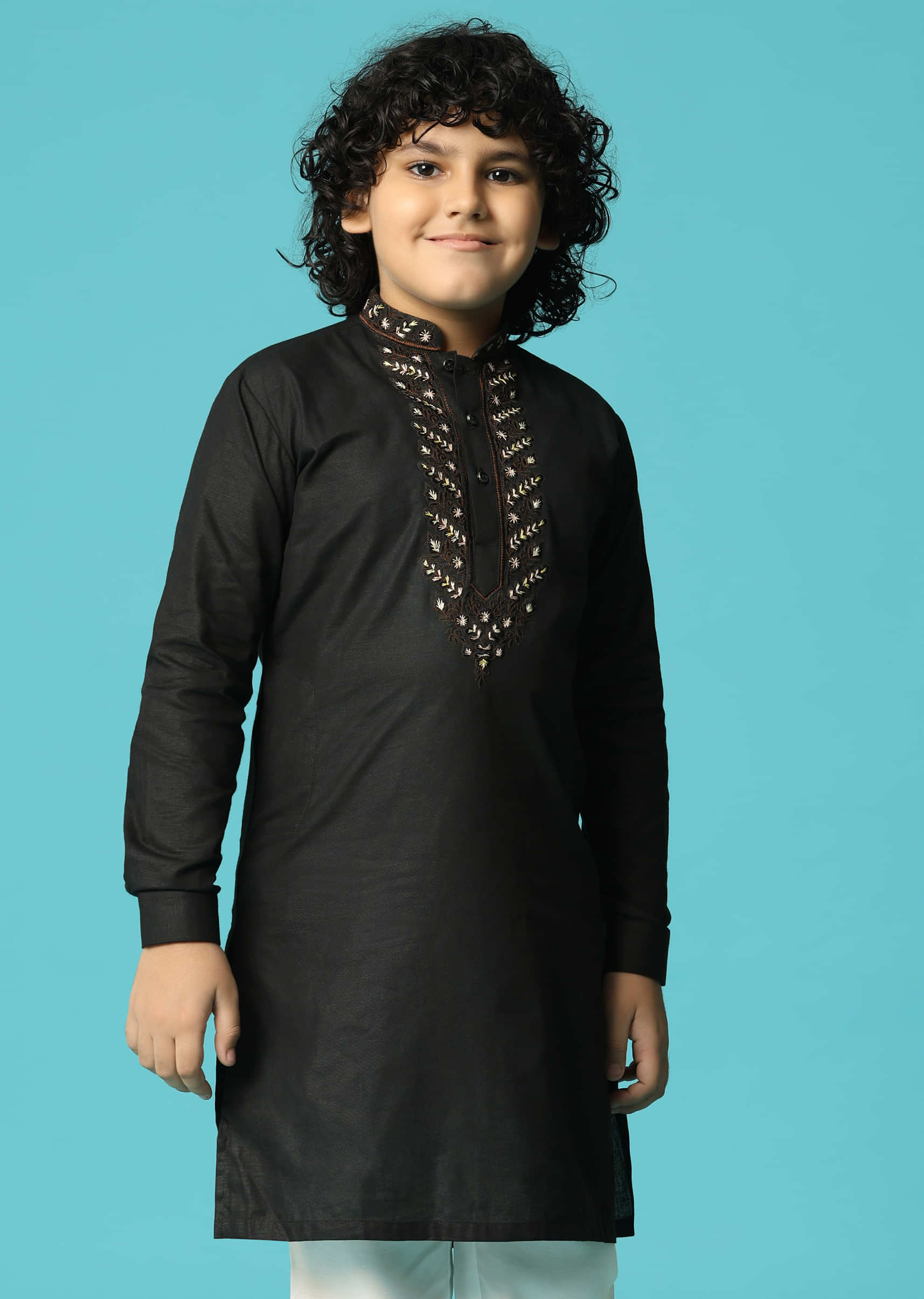 black_linen_kurta_pant_with_resham_work_for_boys-sg241597_19_84719384-0169-4bae-9885-47e74d564273.jpg