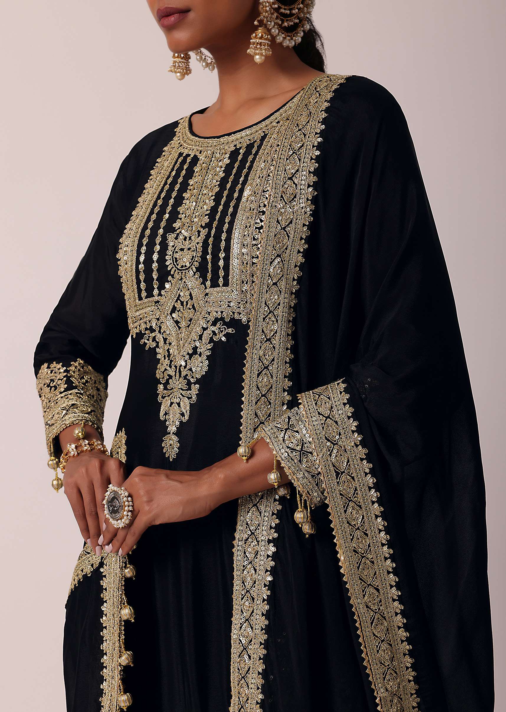 black_pant_set_in_chiffon_with_zardozi_work_kurta-sg207799_5_aae45273-9082-40df-b6dc-7985d1de1529.jpg