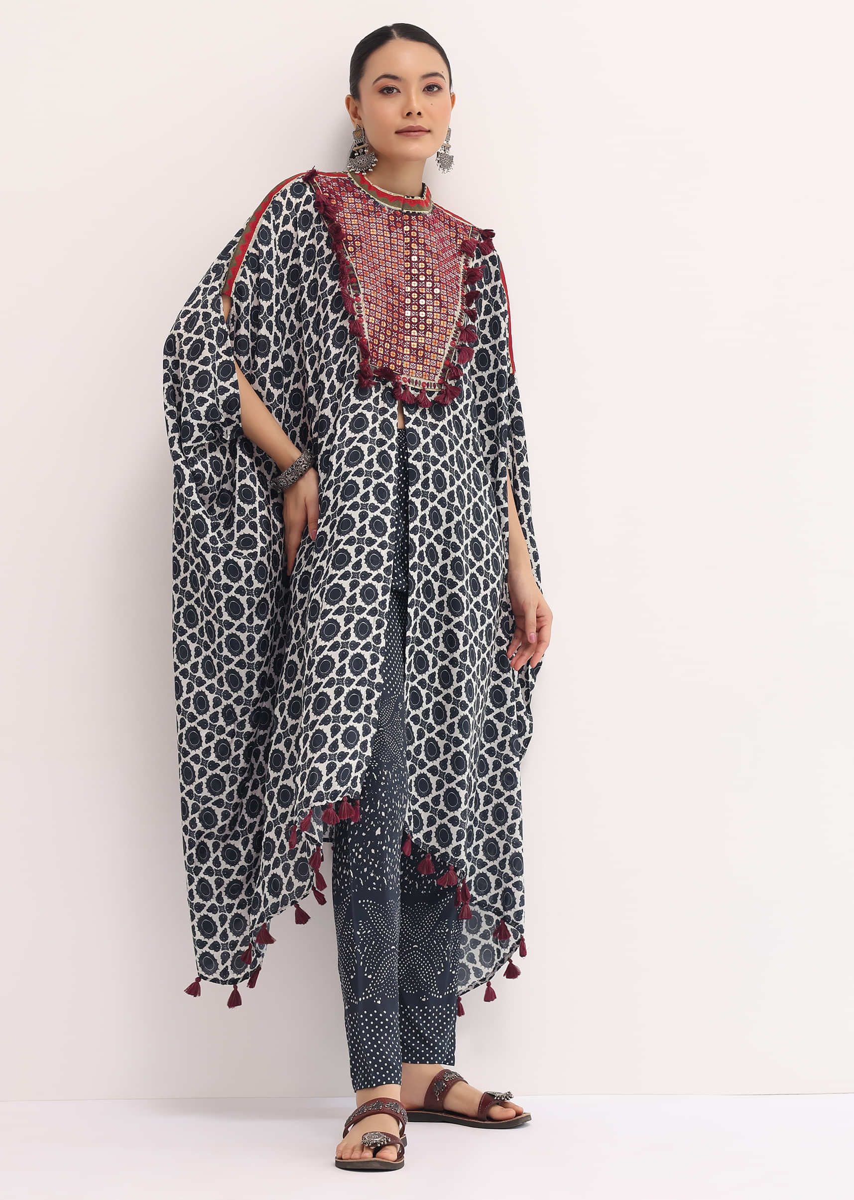 black_printed_crepe_kaftan_kurta_set-sg217454_1_9ead3609-5ee6-47c8-9dbb-64e4a57e89dd.jpg