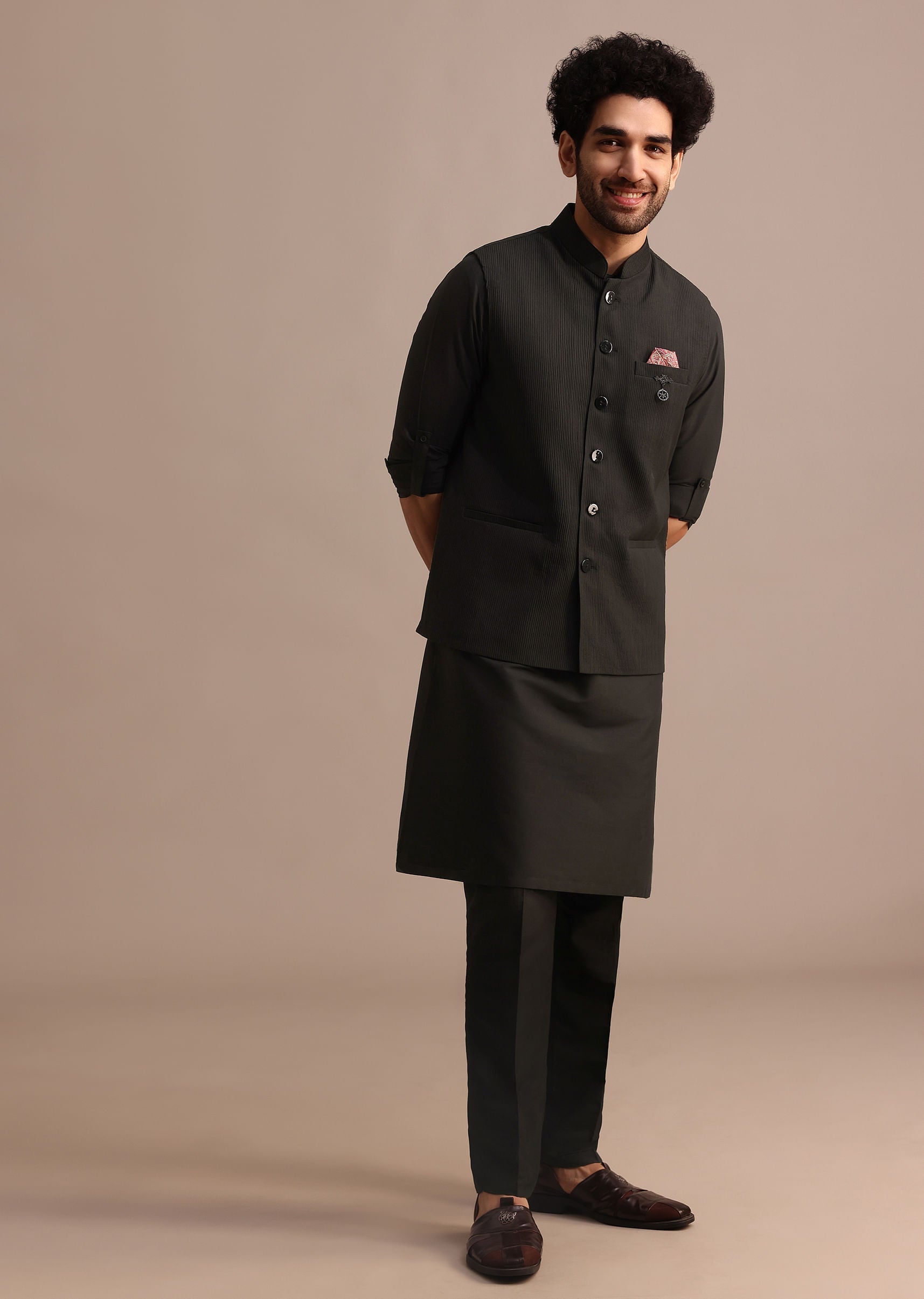 black_silk_kurta_jacket_set_with_pintuck_pattern_for_men-sg246664_5_65902182-532c-4e5c-8d0a-9b6dac663acf.jpg