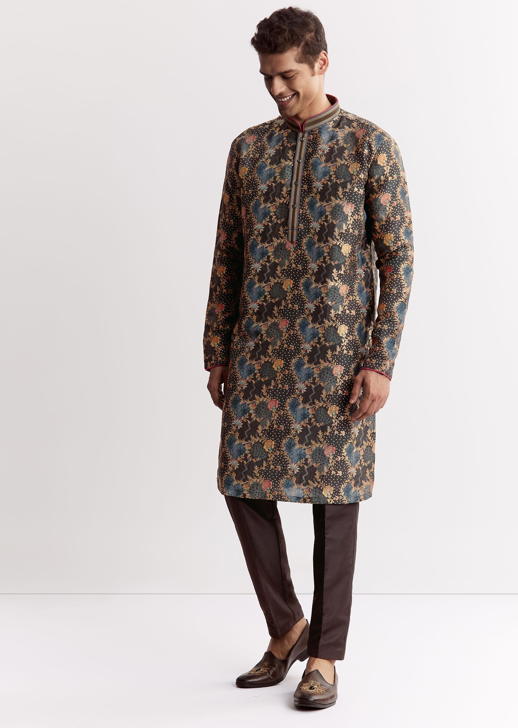black_silk_printed_kurta-sg319969-1_4.jpg