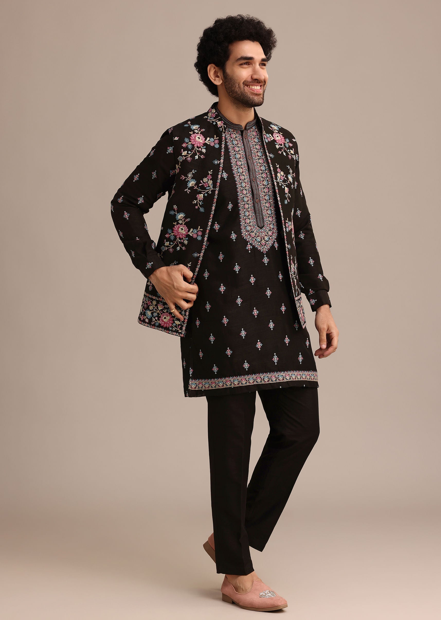 black_silk_resham_embroidered_kurta-sg273112_5_c9a0bf54-f79d-41b3-93f1-7a2291464b82.jpg