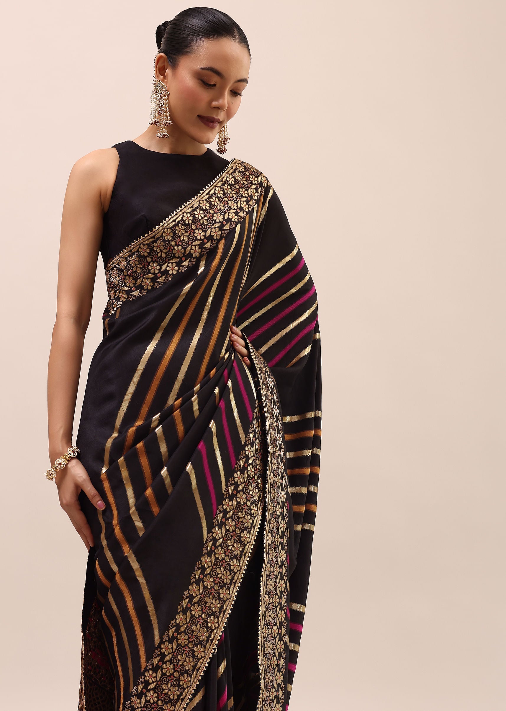 black_silk_saree_in_butta_work_with_unstitched_blouse-sg227296_10_8e7a59b1-0d00-4394-a7d0-9e39133fd5f5.jpg