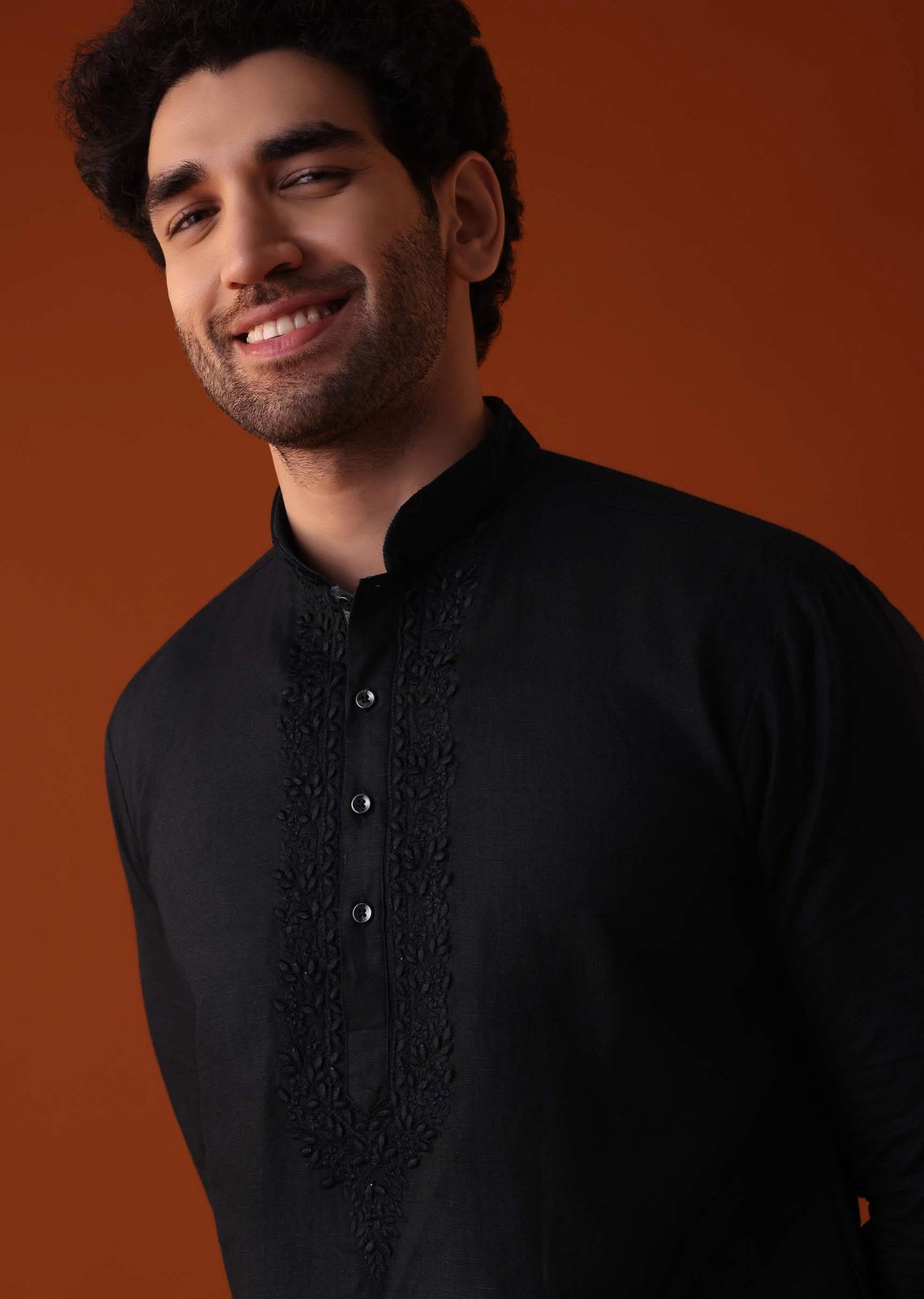 black_thread_embroidered_kurta_set-sg146169_5_c512e47c-d92d-4ffa-9244-f6ef04c5acc8.jpg