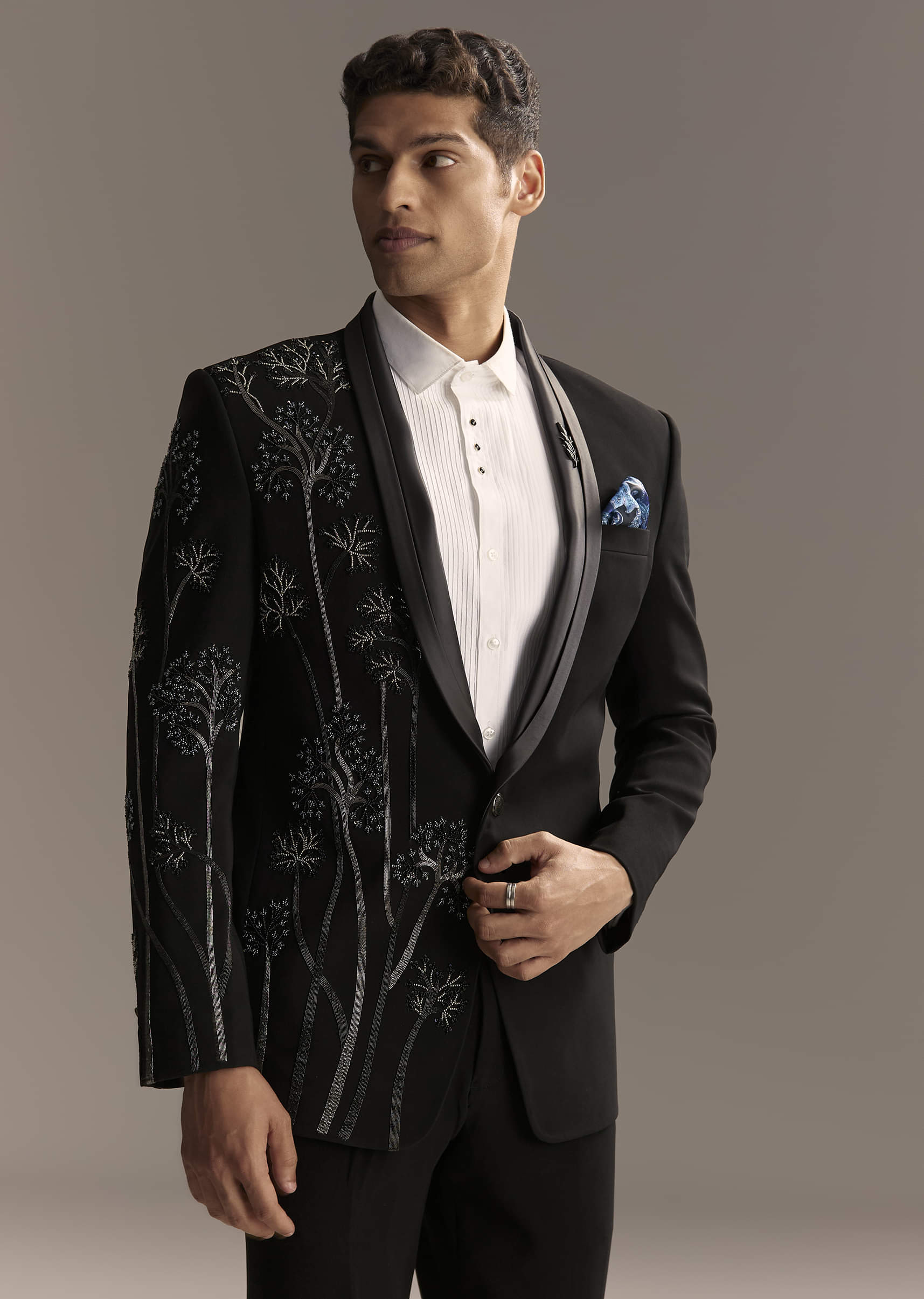 black_tuxedo_for_men_with_beads_and_zardosi-sg360459-1-nosto_5.jpg